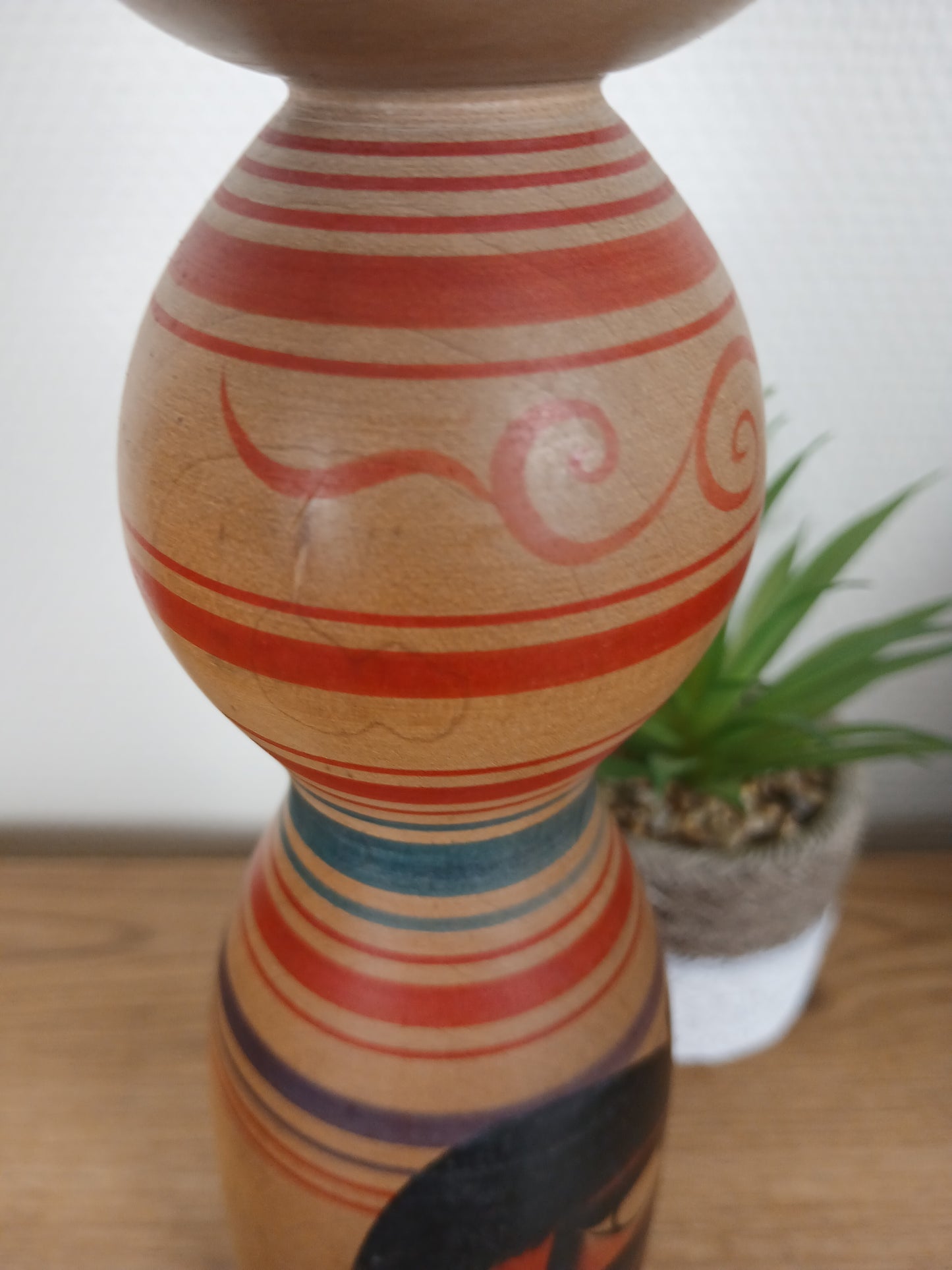 Vintage traditional Tsugaru kokeshi by Muramoto Fumio