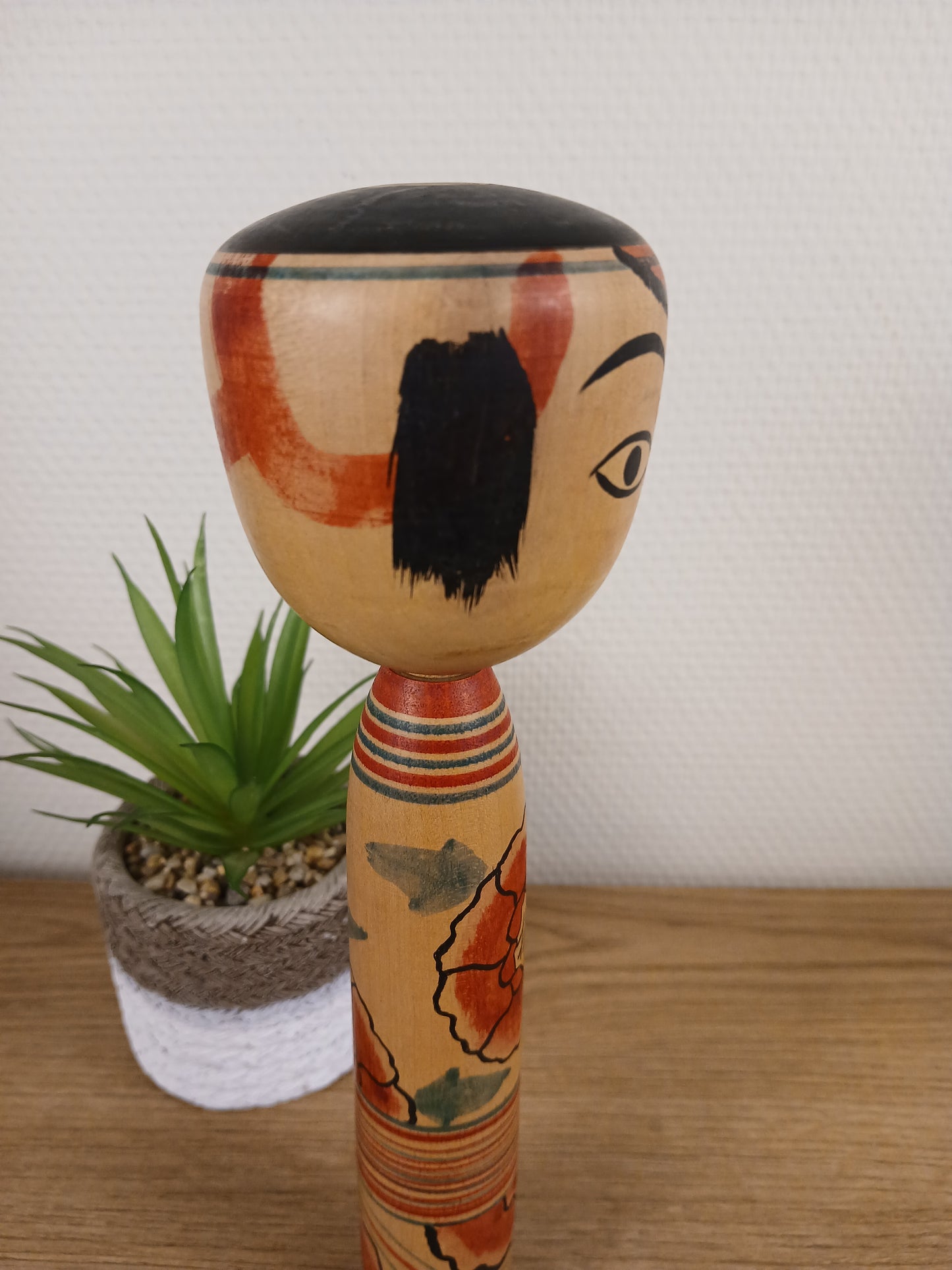 Vintage traditional Nakanosawa kokeshi by Yoshizo Iwamoto (1912-1973)