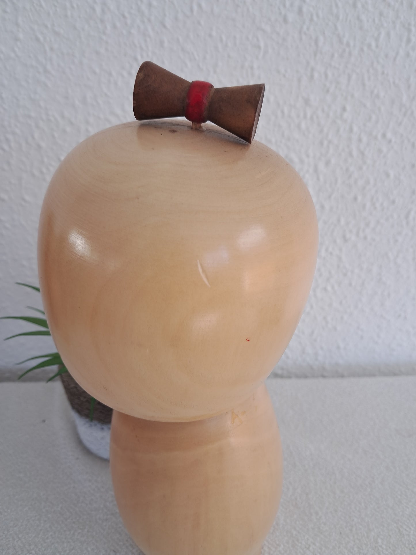 Vintage Sosaku kokeshi by Kishi Sadao kokeshi (1932-1998)