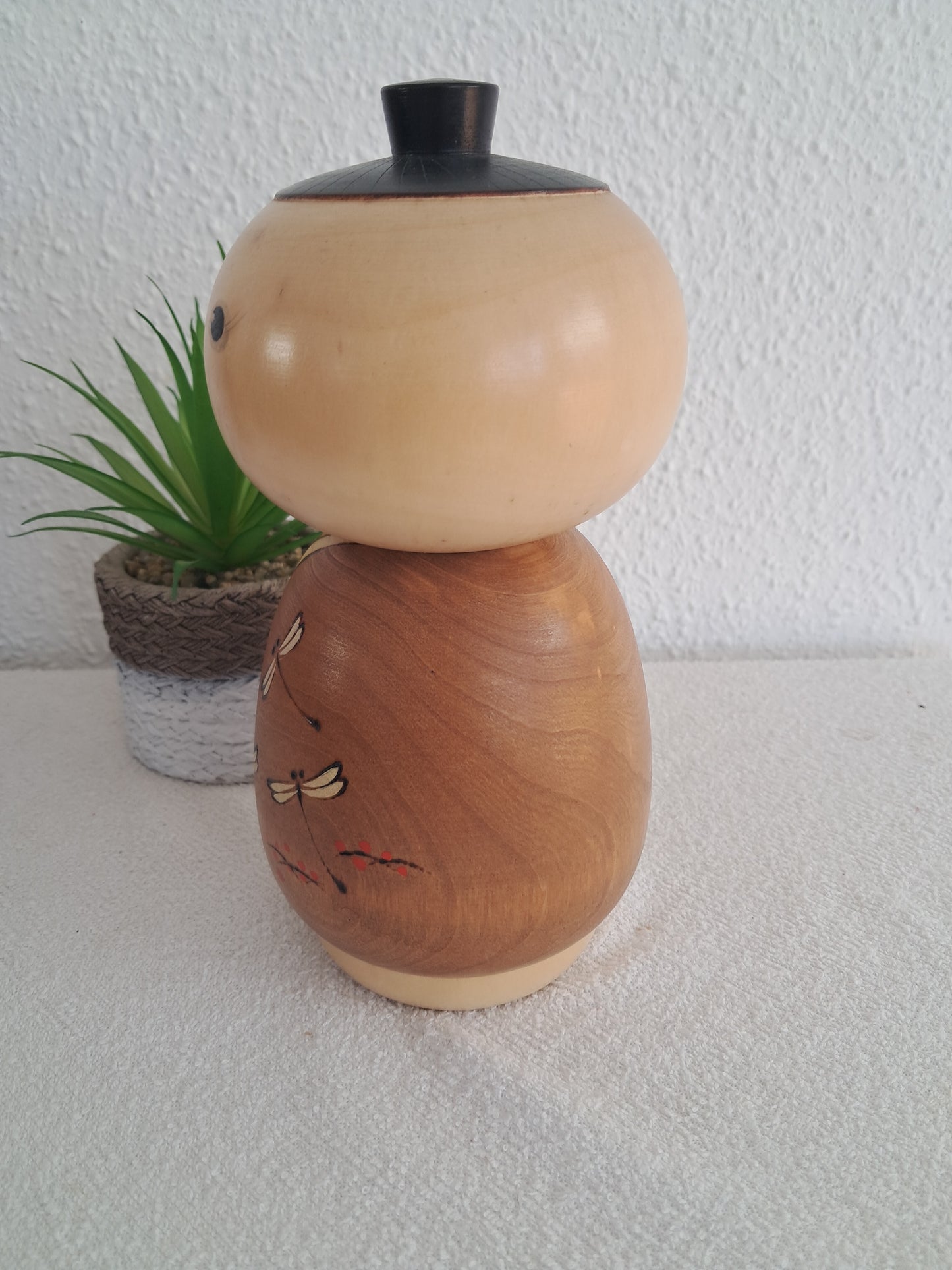 Rare Exclusive creative kokeshi by Kishi Sadao (1932-1998)