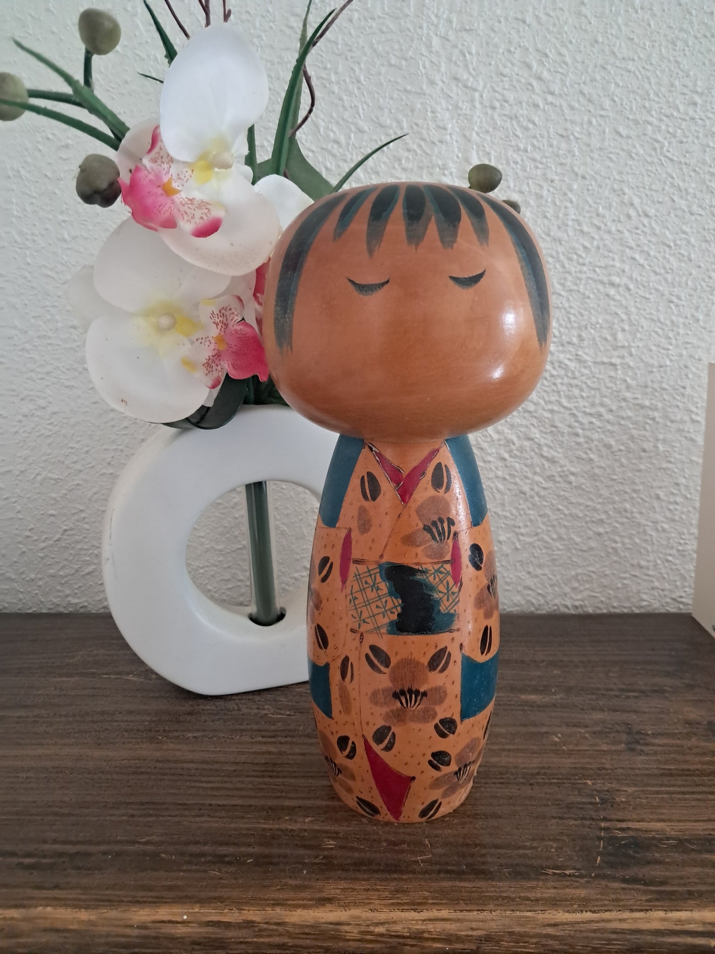 Big chunky vintage Sosaku kokeshi by Mitsuo