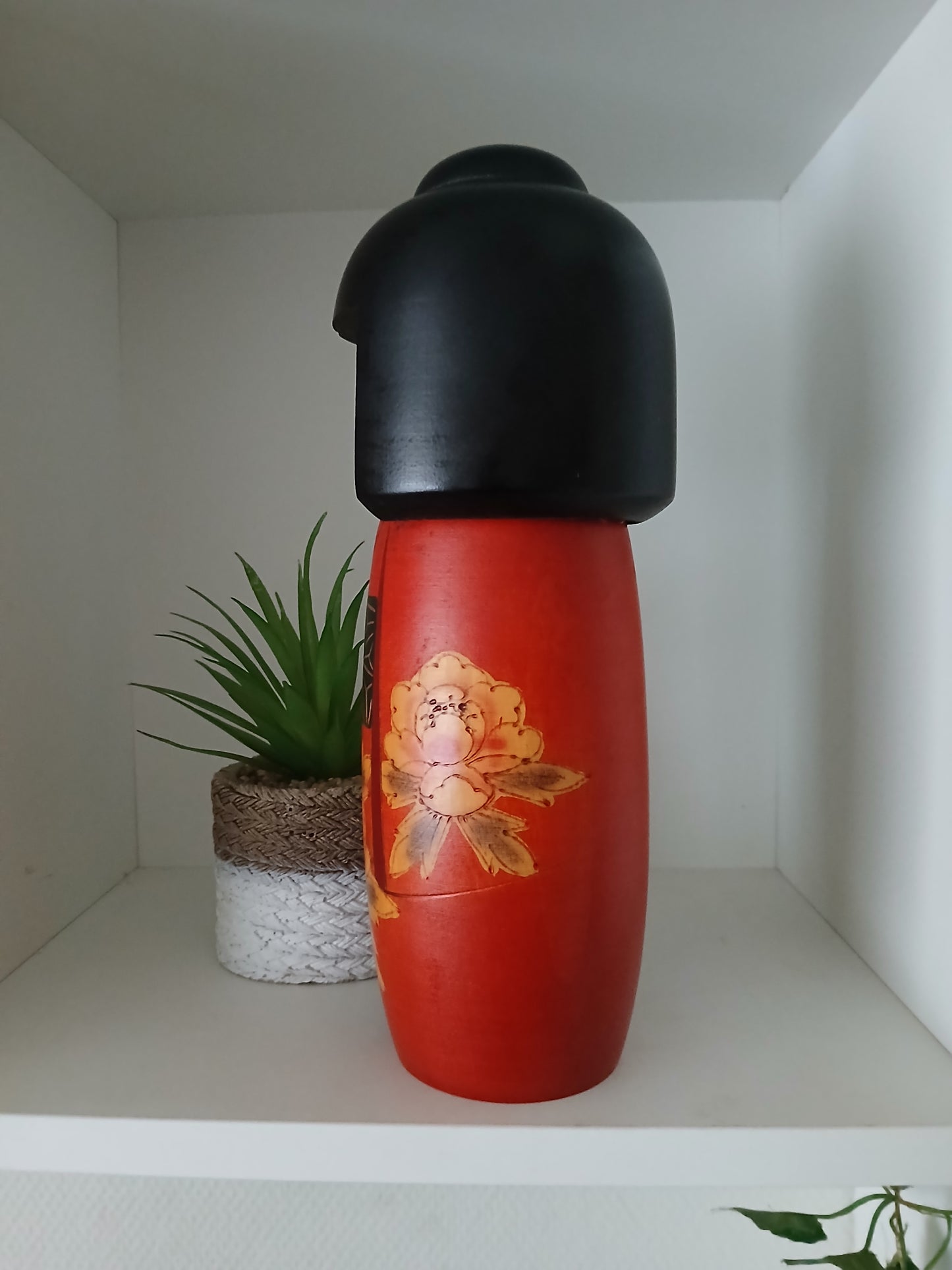Vintage Sosaku Kokeshi made by Sato Suigai (1920-)