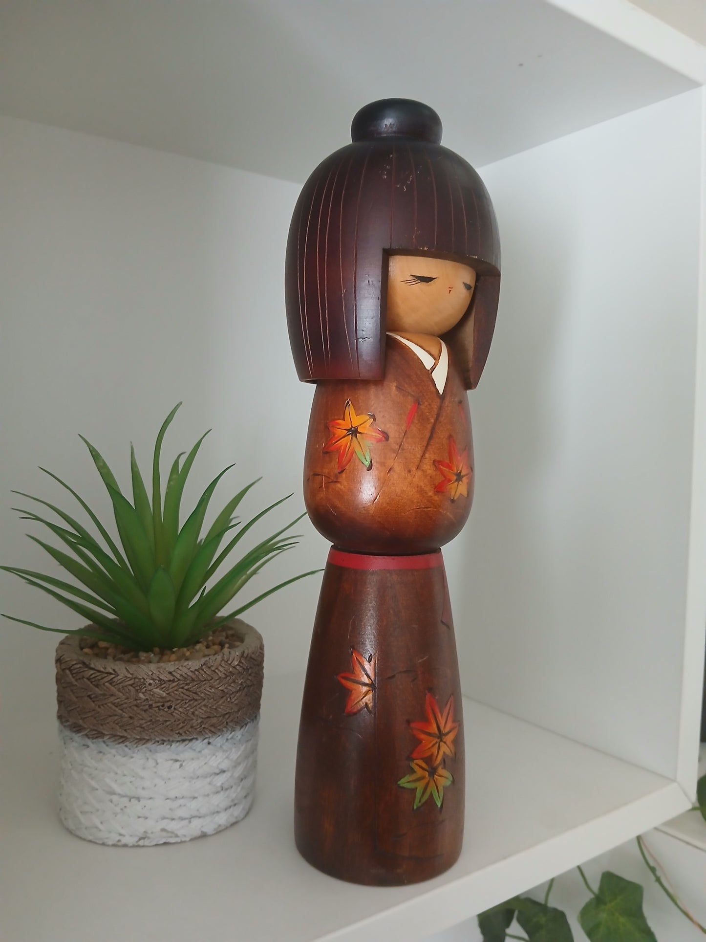 Beautiful creative kokeshi by Kishi Sadao (1932-1998)