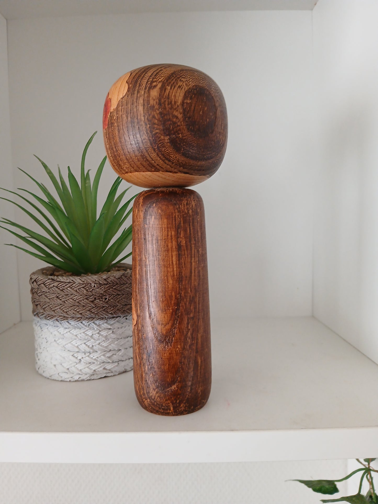 Lovely vintage Sosaku kokeshi by Yamakawa Isamu (1928-)