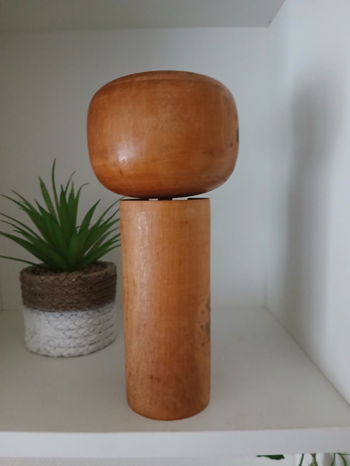 Rare Vintage Creative Kokeshi by renowned artisan Ikuyoshi Yokozuka - Mother and child