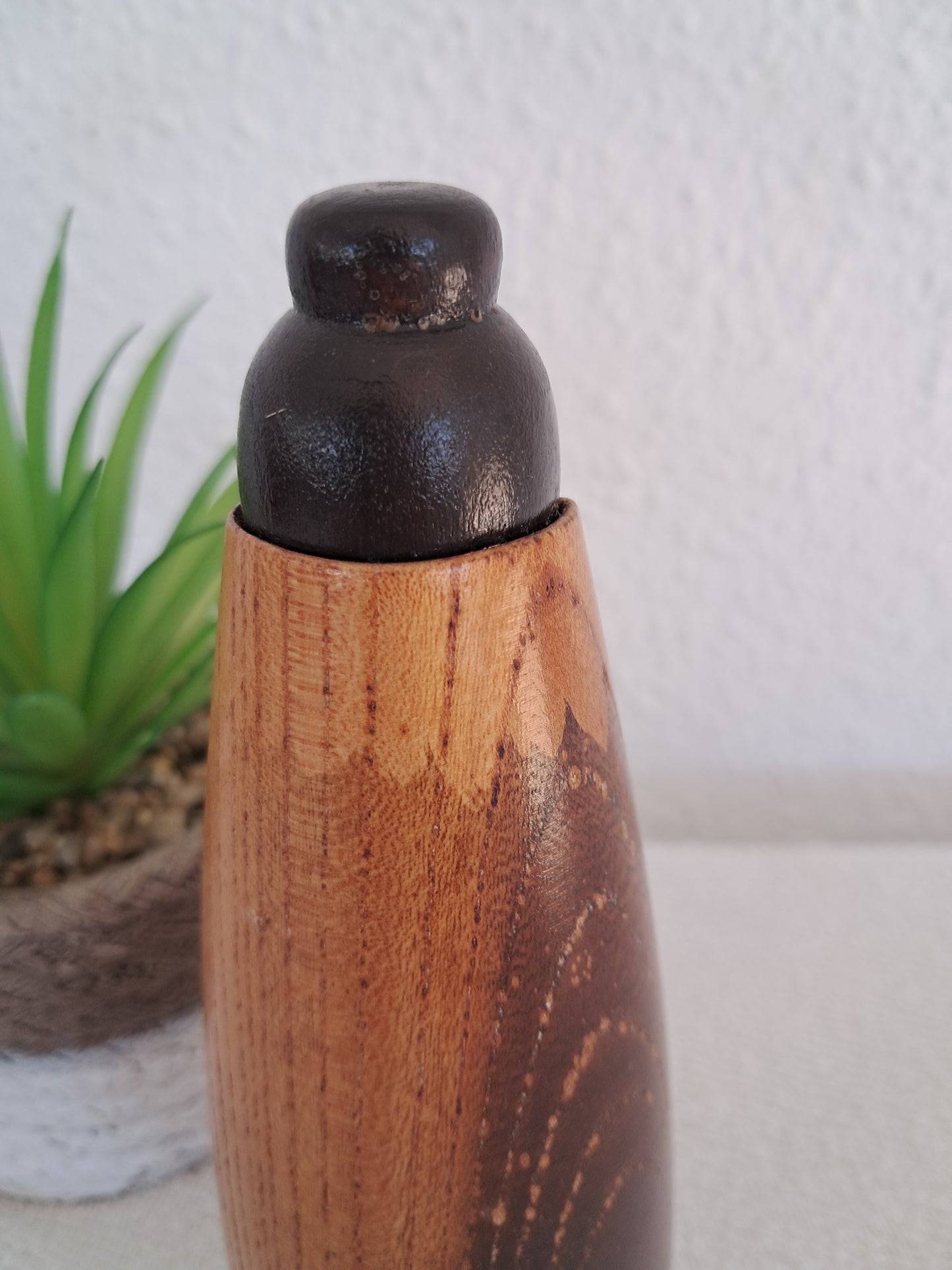 Exclusive vintage Sosaku kokeshi made by Sanpei Yamanaka (1926-2012)