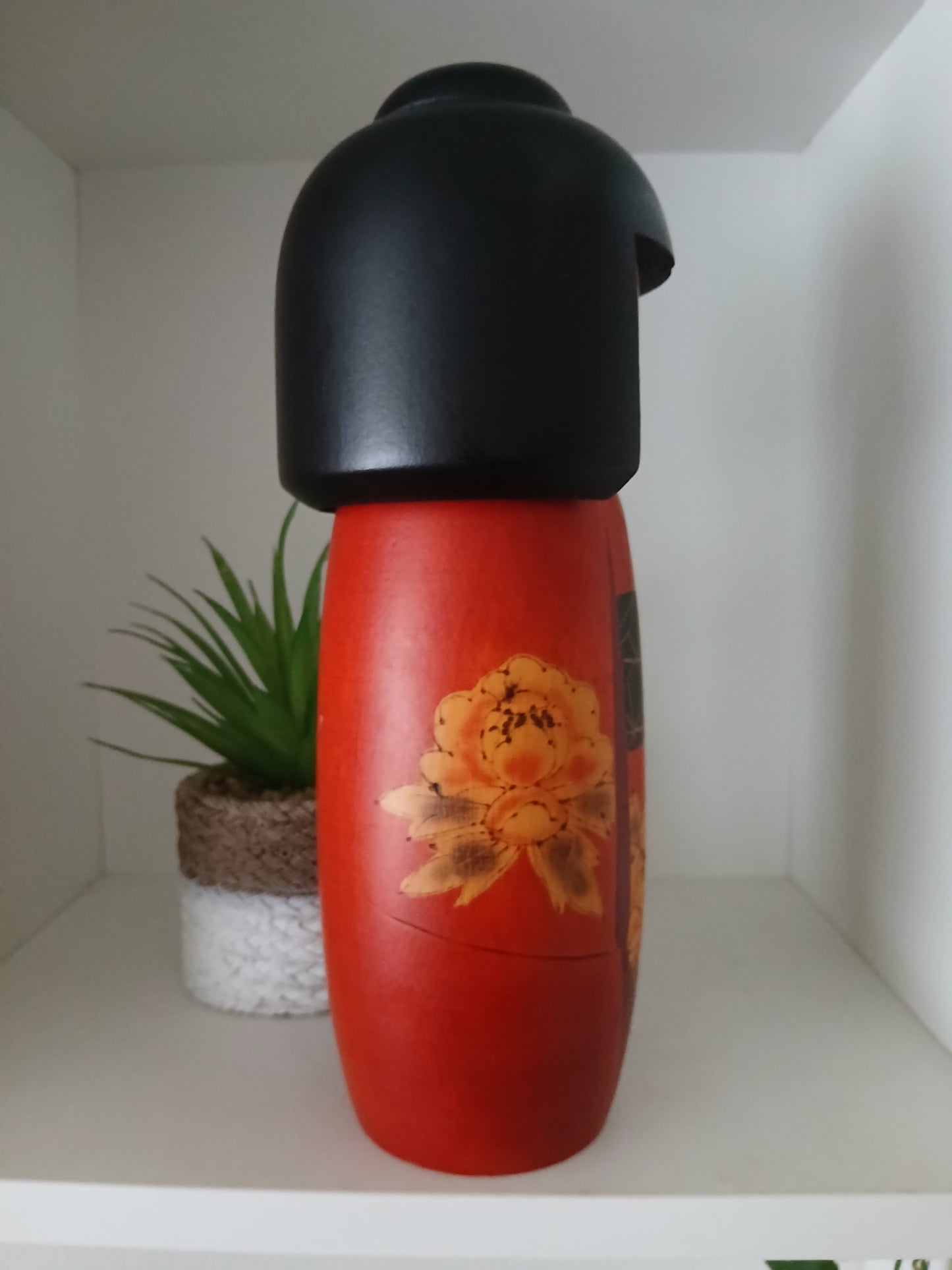 Vintage Sosaku Kokeshi made by Sato Suigai (1920-)
