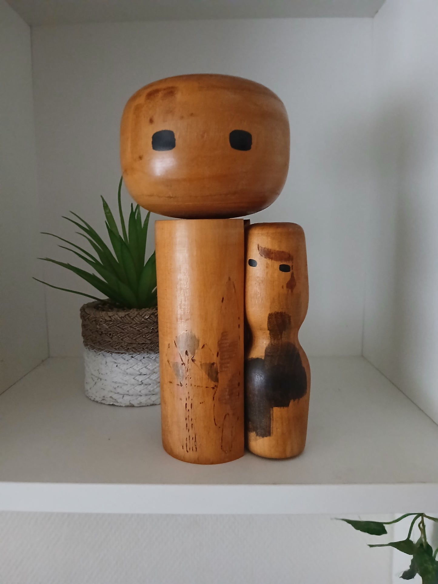 Rare Vintage Creative Kokeshi by renowned artisan Ikuyoshi Yokozuka - Mother and child