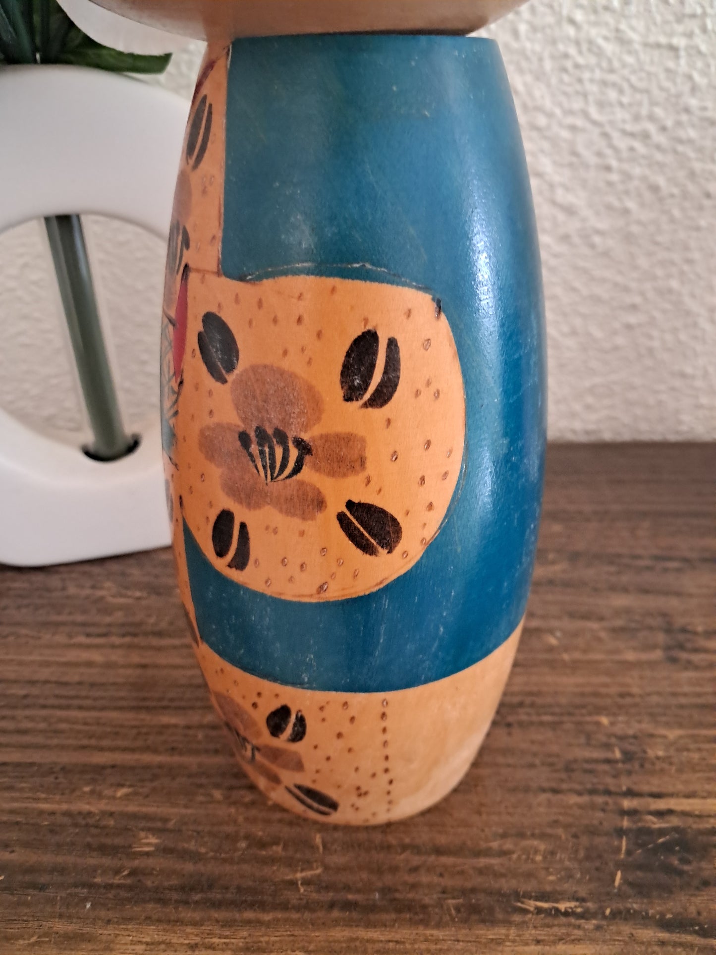 Big chunky vintage Sosaku kokeshi by Mitsuo