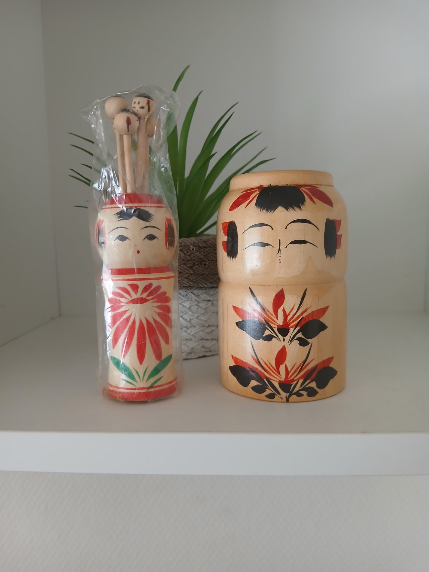 Set of Toothpick holder and pen holder.