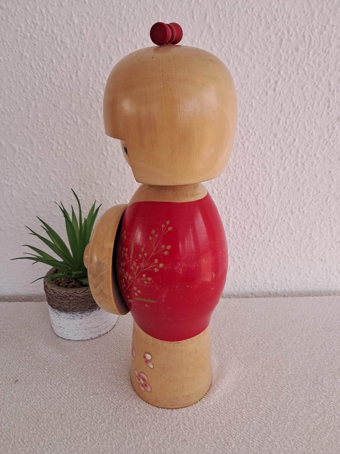 Beautiful big creative kokeshi by Kishi Sadao (1932-1998)