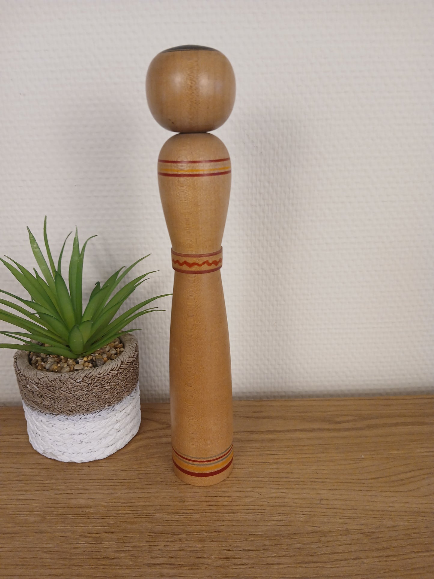 Vintage traditional Nanbu kokeshi by Mori