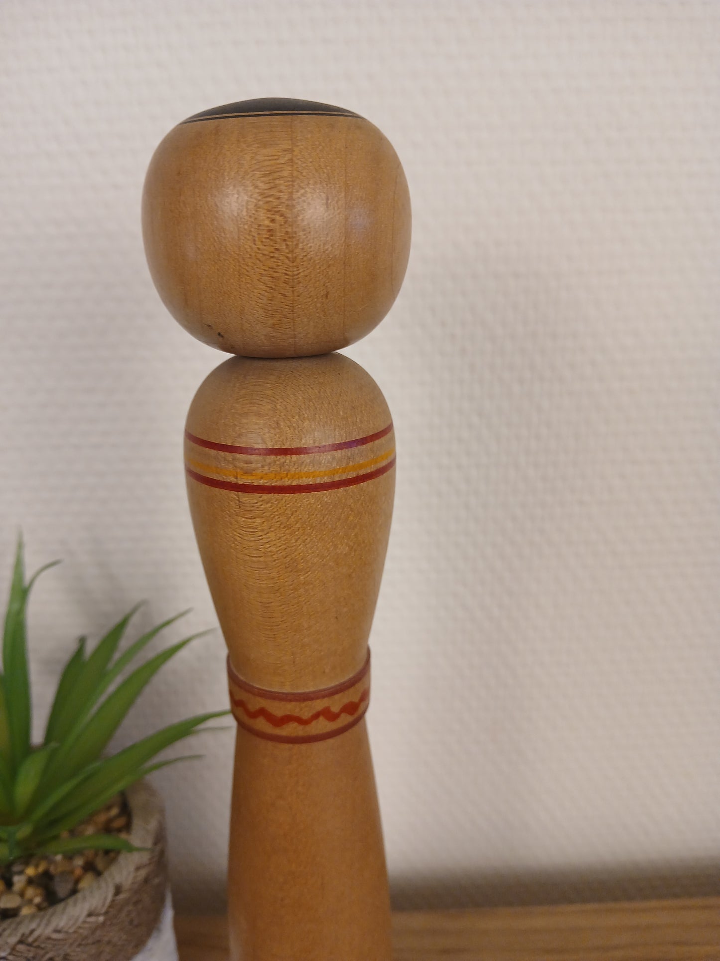 Vintage traditional Nanbu kokeshi by Mori