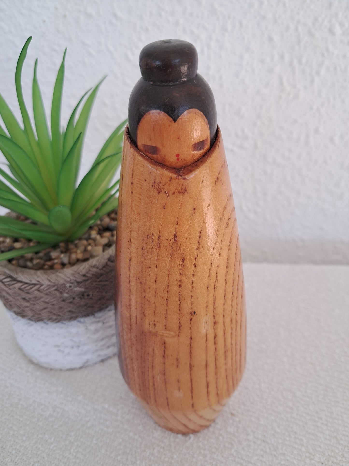 Exclusive vintage Sosaku kokeshi made by Sanpei Yamanaka (1926-2012)