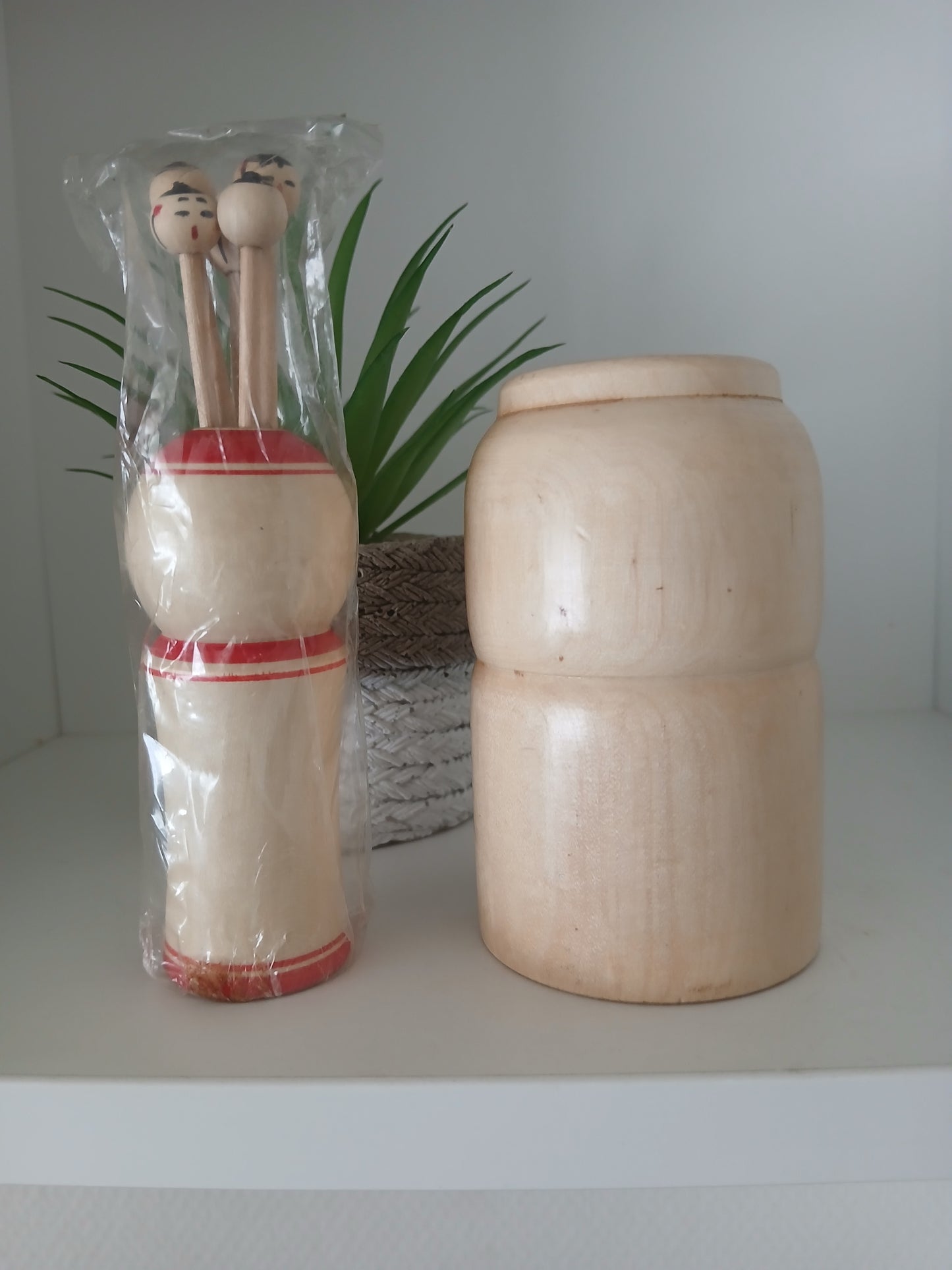 Set of Toothpick holder and pen holder.