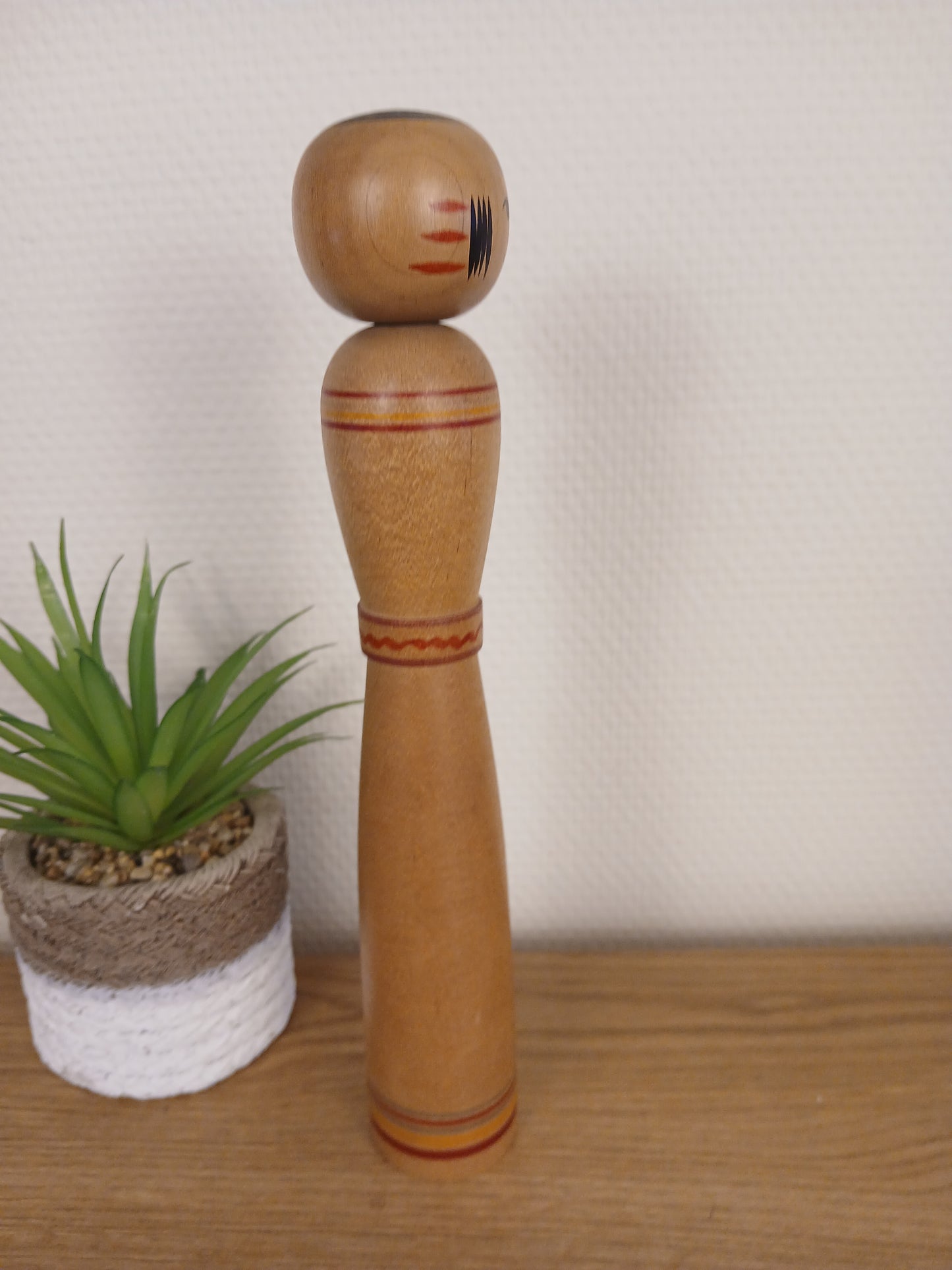 Vintage traditional Nanbu kokeshi by Mori