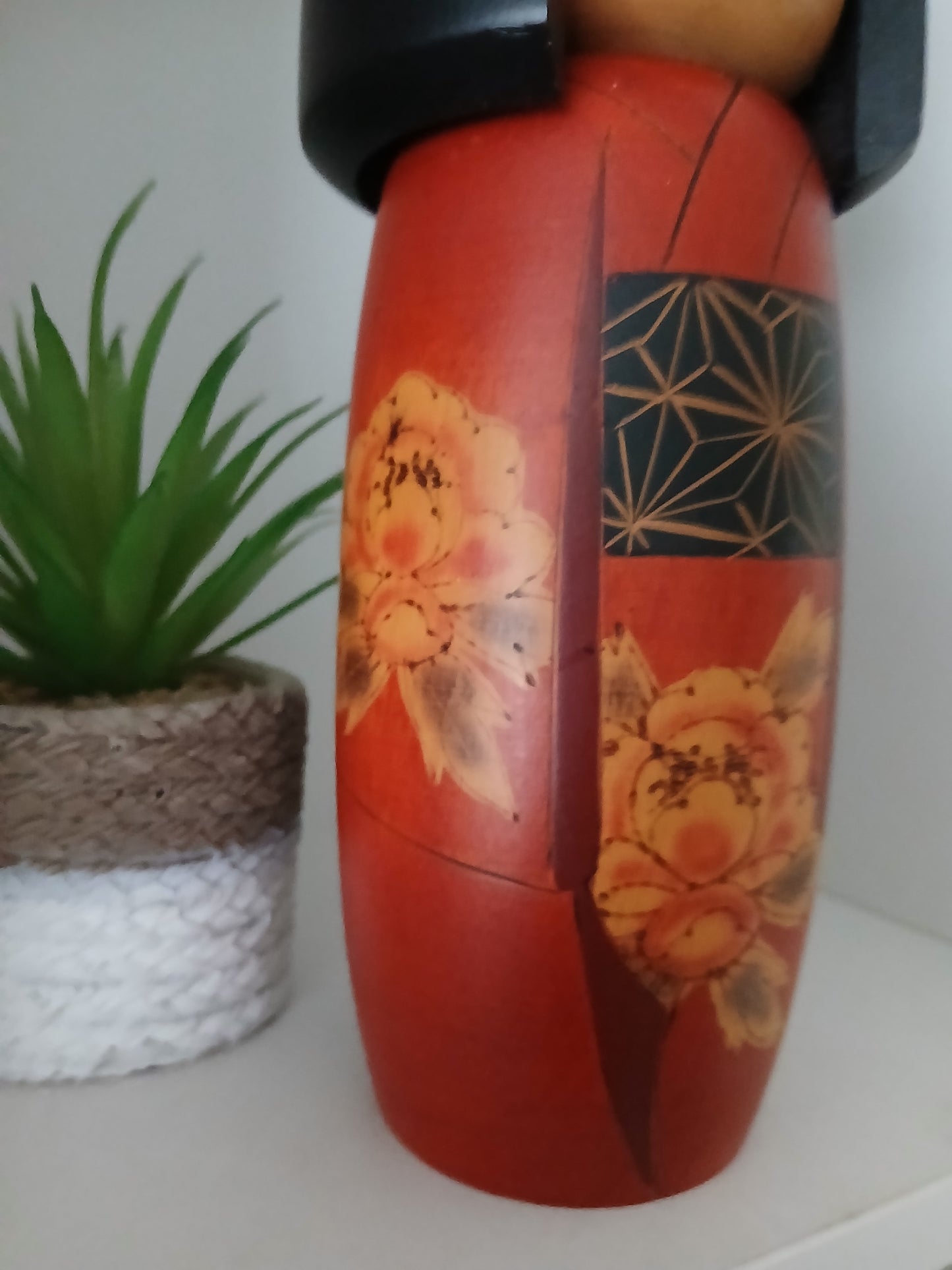 Vintage Sosaku Kokeshi made by Sato Suigai (1920-)