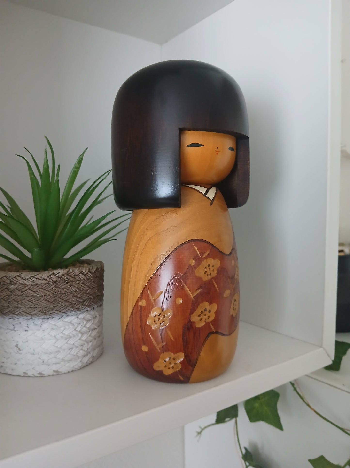 Vintage Gumma kokeshi by Usaburo