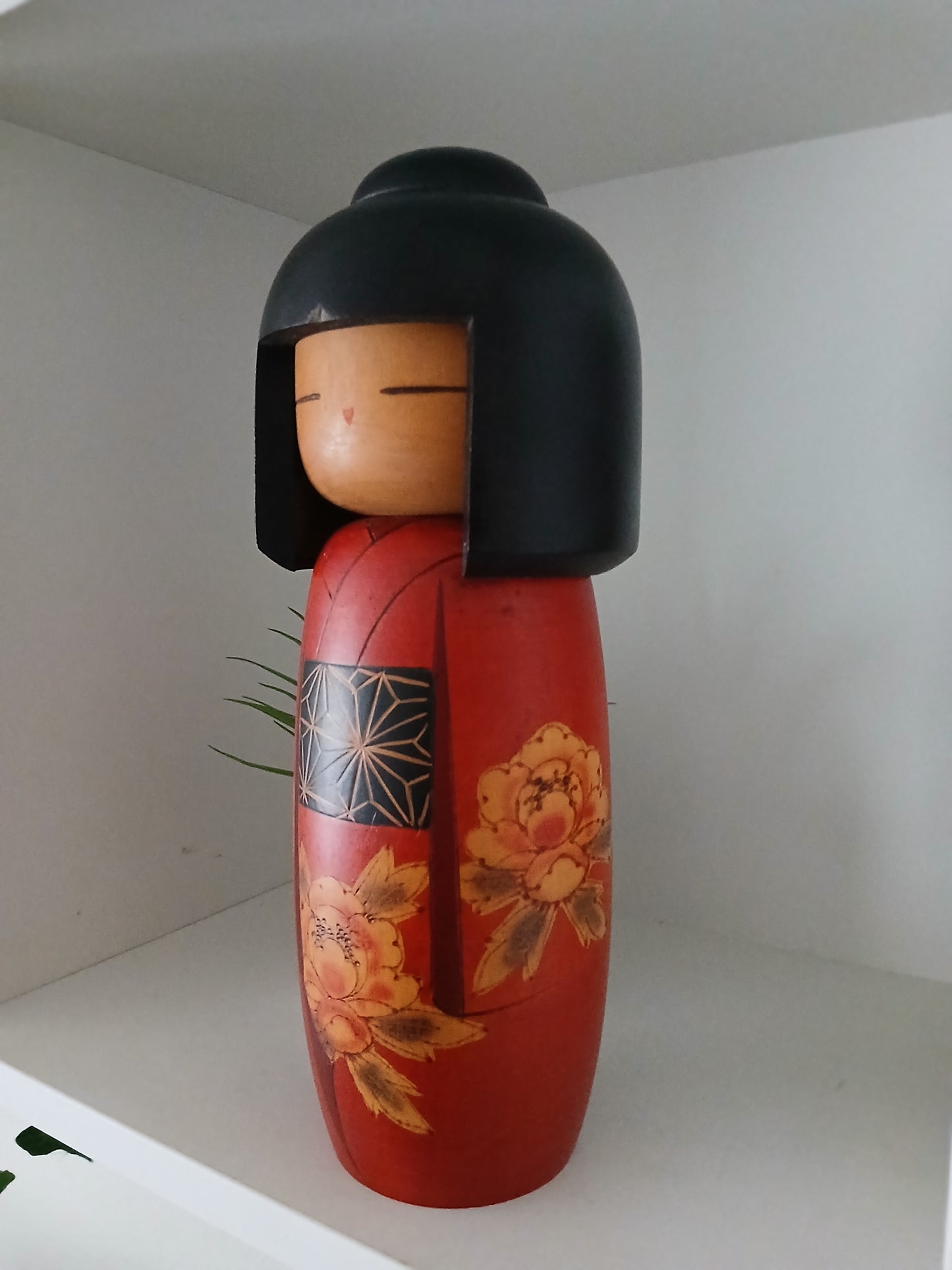 Vintage Sosaku Kokeshi made by Sato Suigai (1920-)