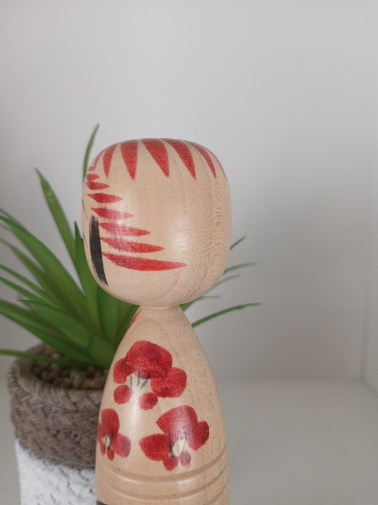Vintage Togatta kokeshi by Sato Katsuhiro with Daruma - Dated 1992