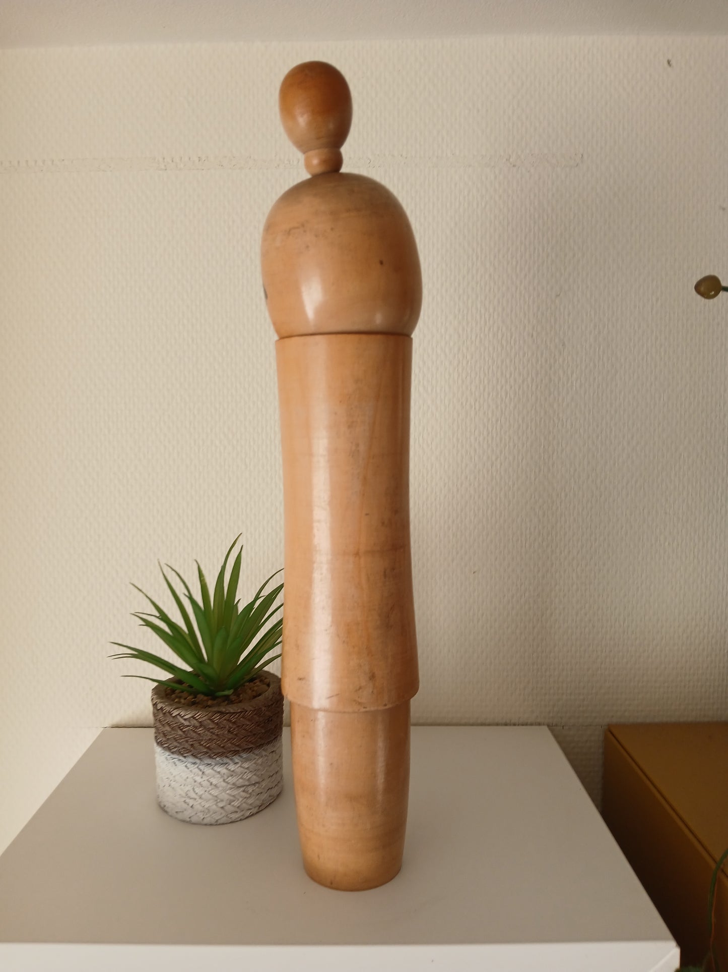 Rare Vintage Sosaku Kokeshi made by Sato Suigai (1920-)