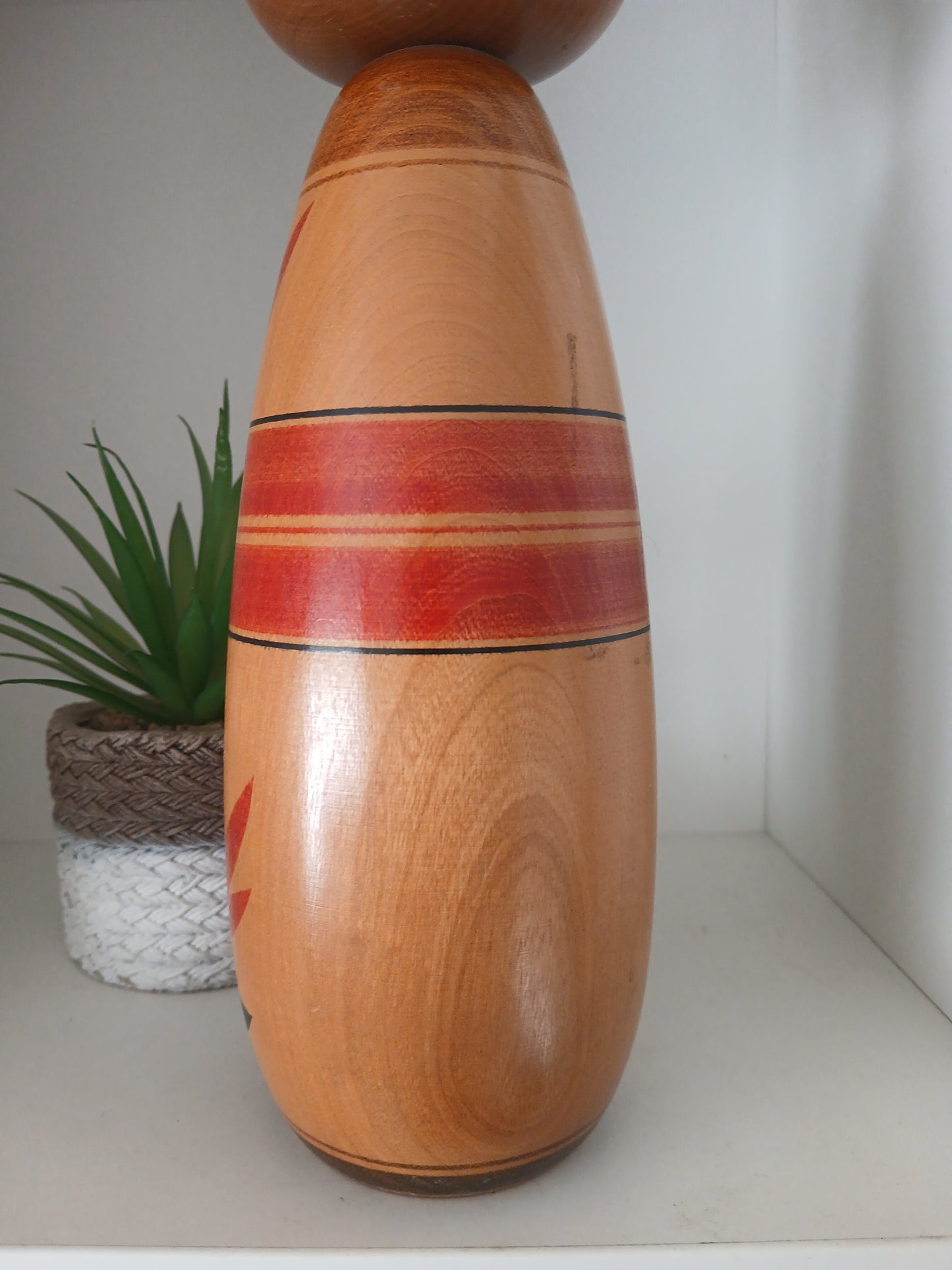 Vintage traditional Togatta kokeshi by Yasuo Maehara