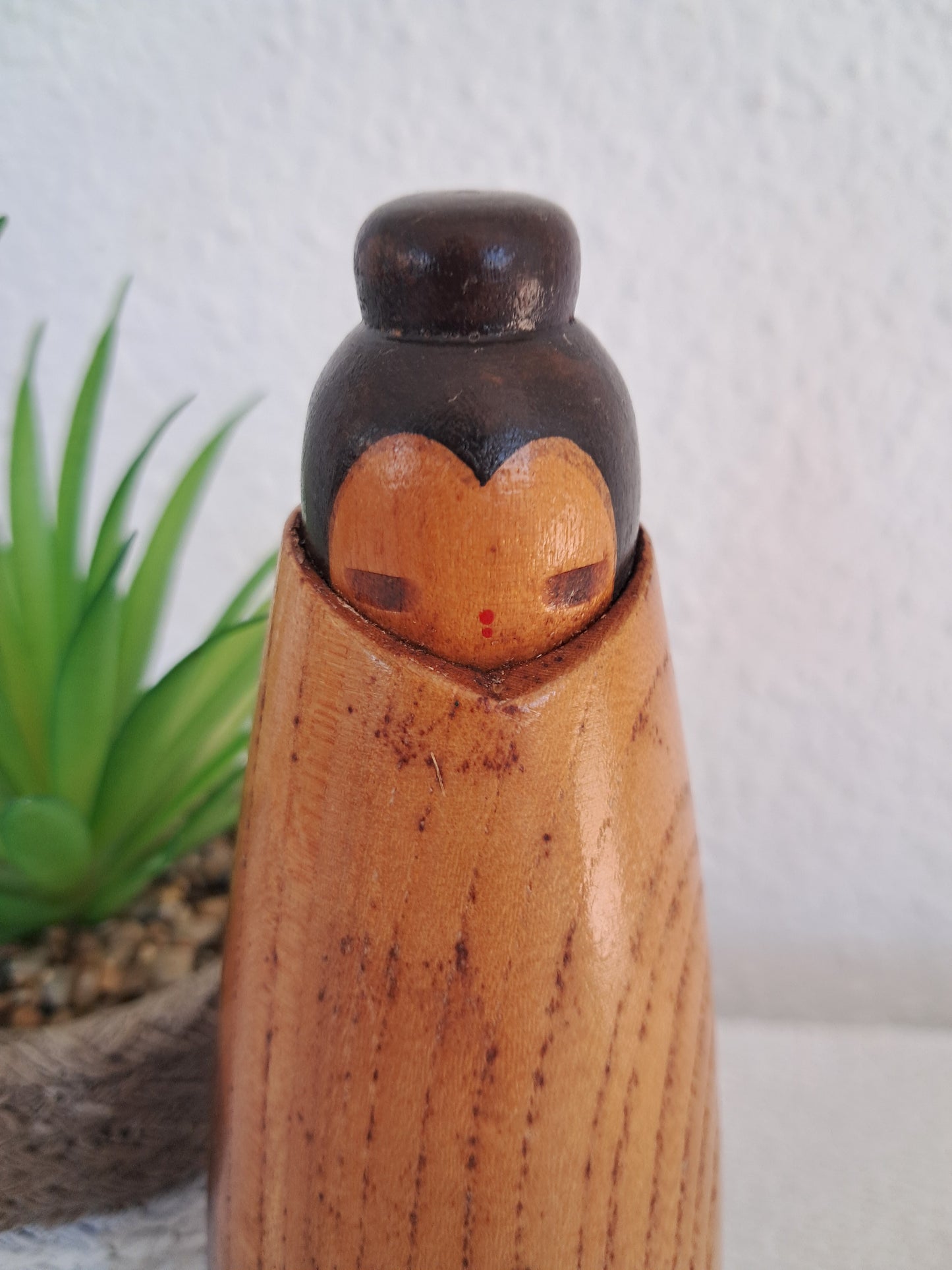 Exclusive vintage Sosaku kokeshi made by Sanpei Yamanaka (1926-2012)