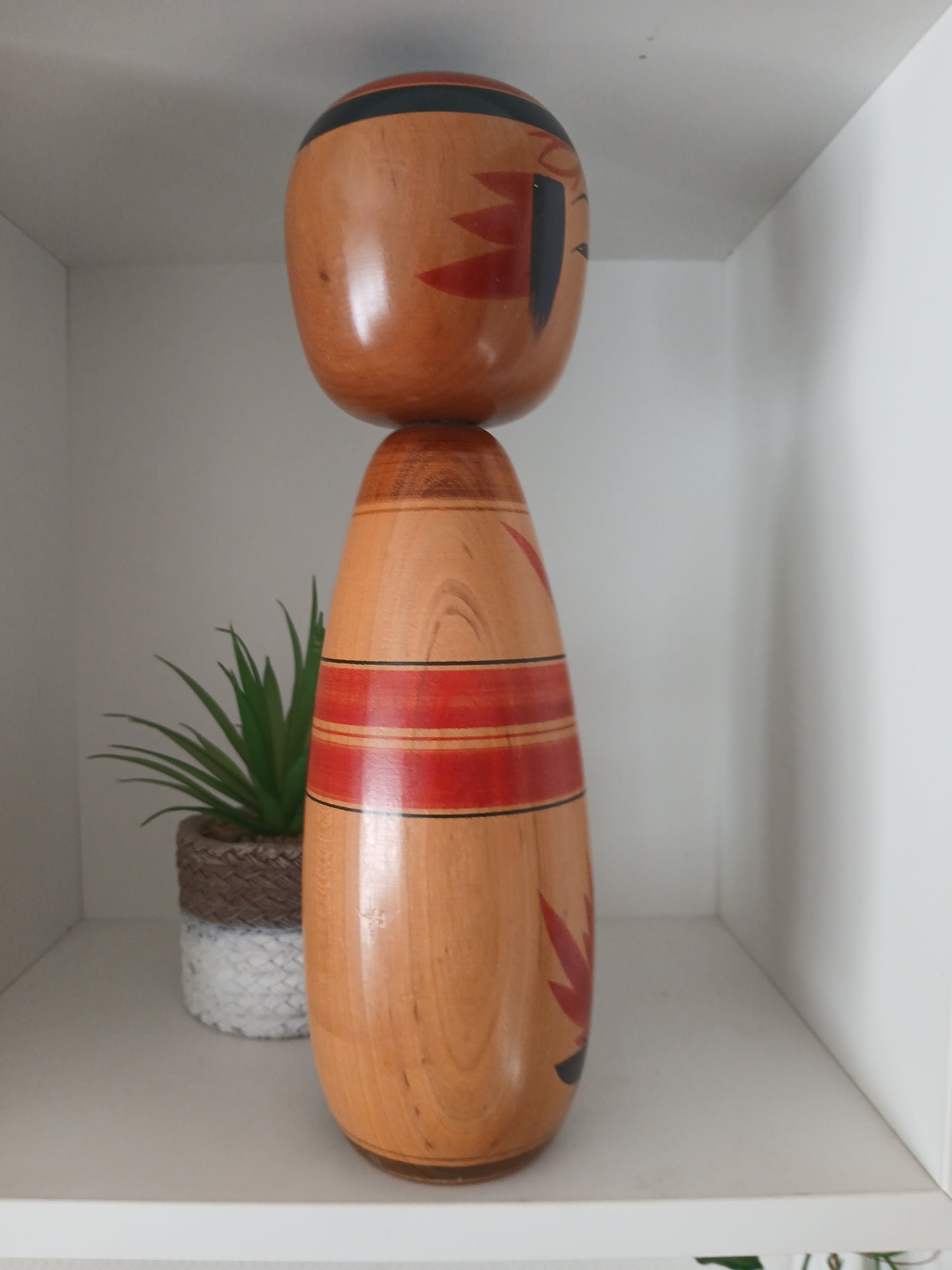 Vintage traditional Togatta kokeshi by Yasuo Maehara
