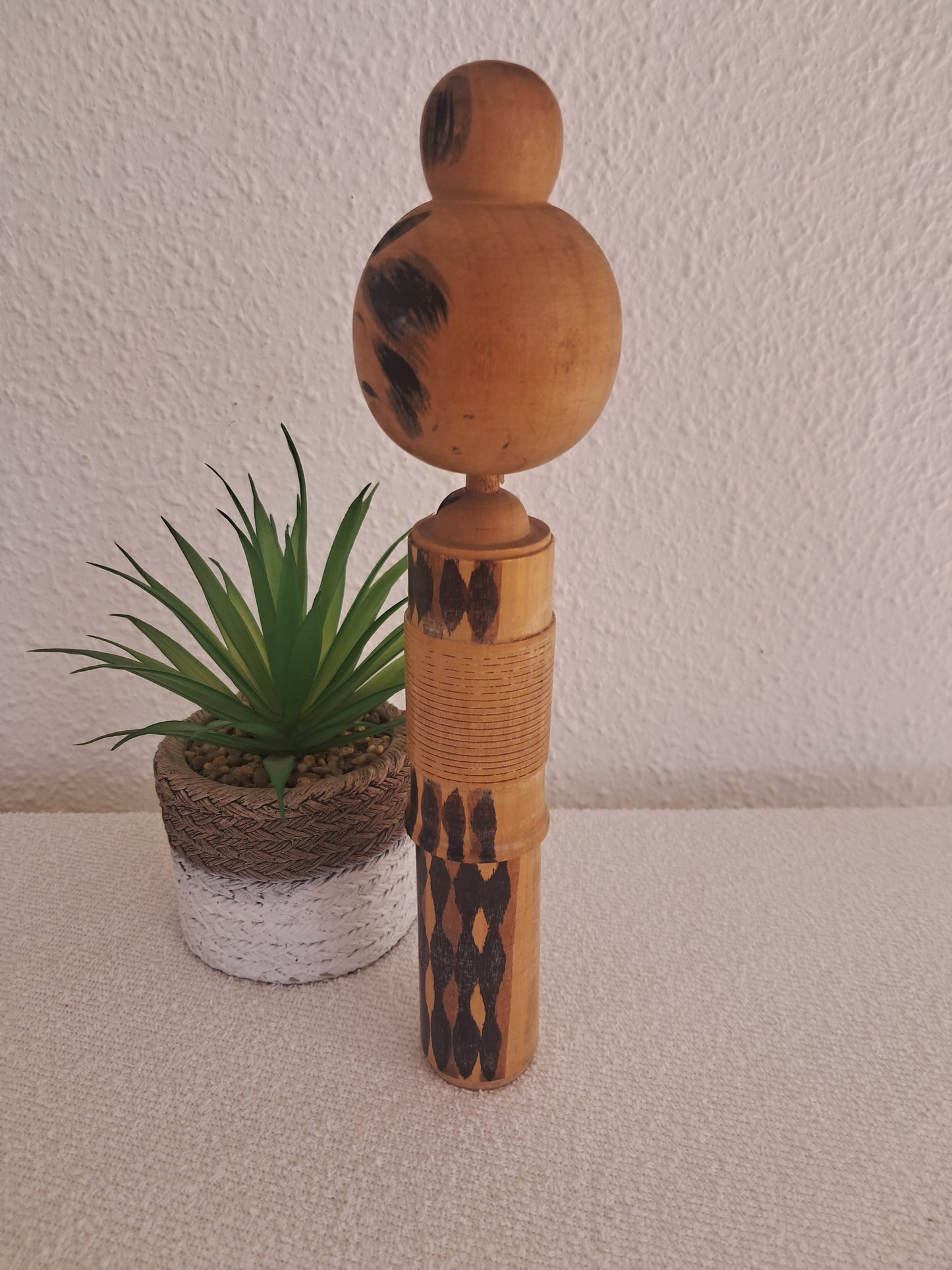 Vintage elegant Sosaku Kokeshi By Sato Suigai (1920- )