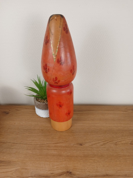 Vintage rare Sosaku Kokeshi made by Hajime Takahashi (1918-2002)