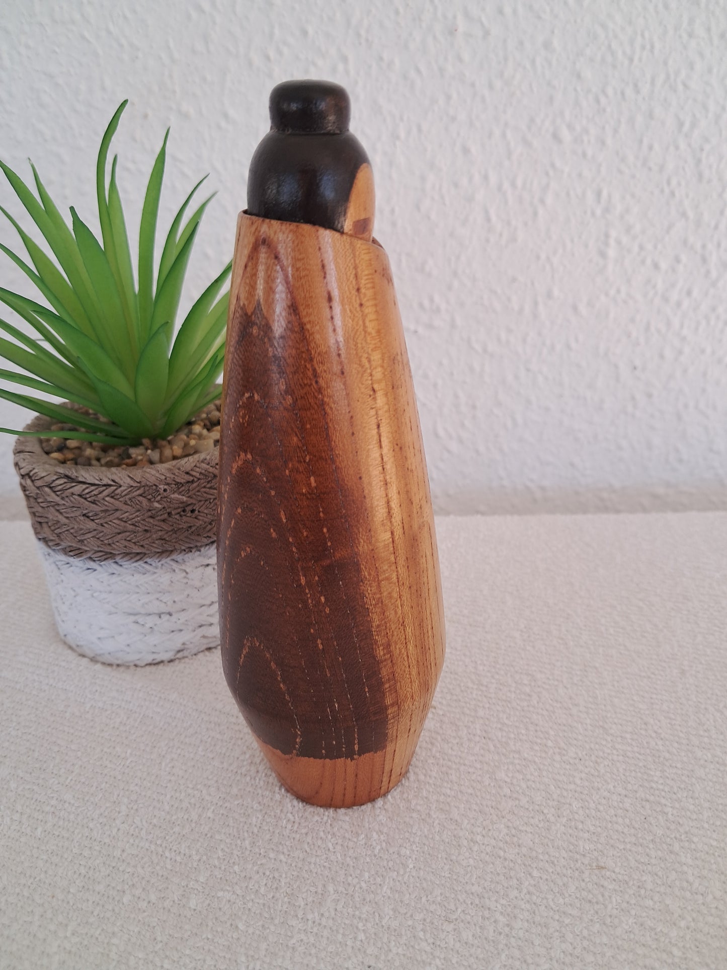 Exclusive vintage Sosaku kokeshi made by Sanpei Yamanaka (1926-2012)