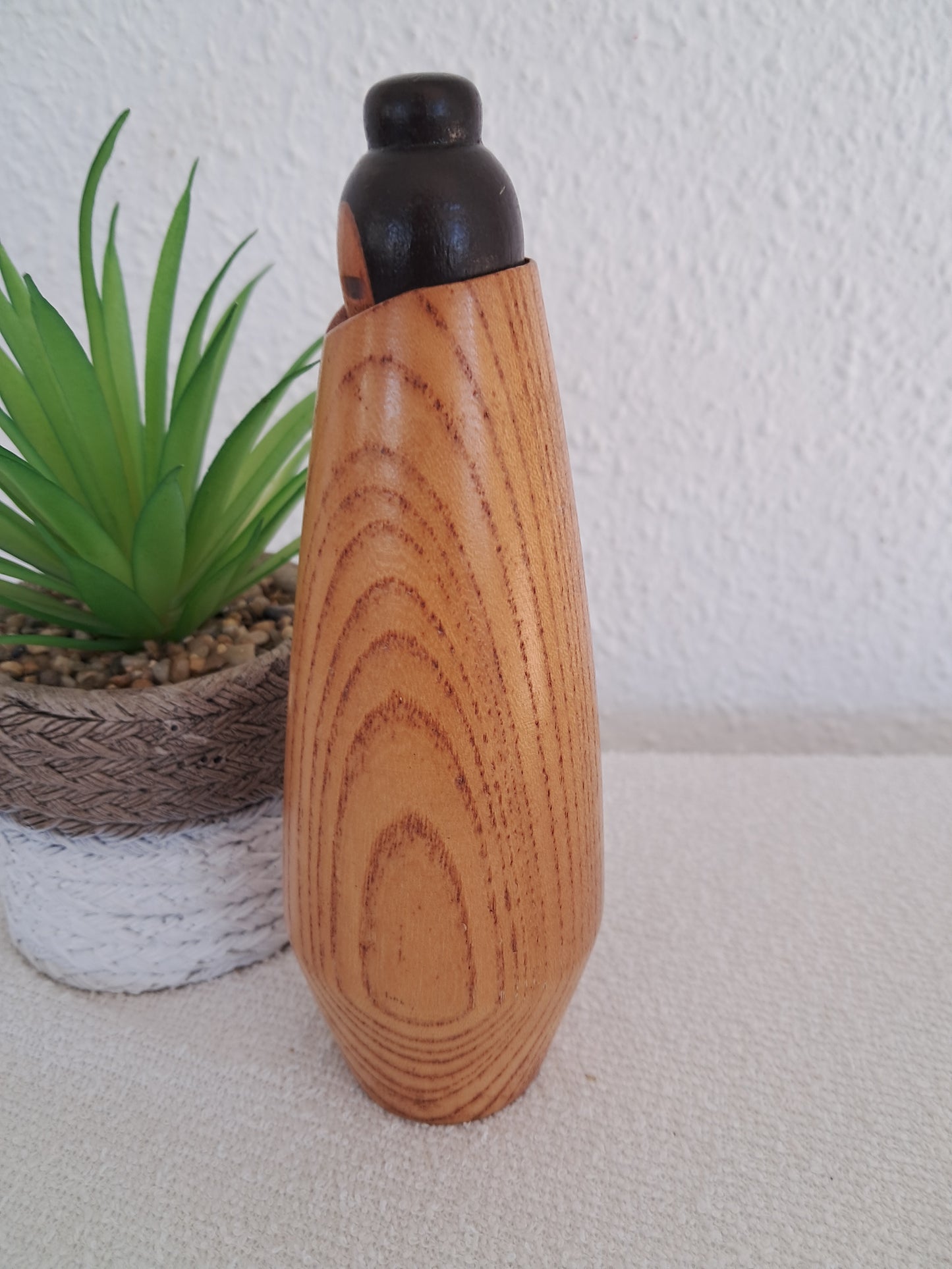 Exclusive vintage Sosaku kokeshi made by Sanpei Yamanaka (1926-2012)