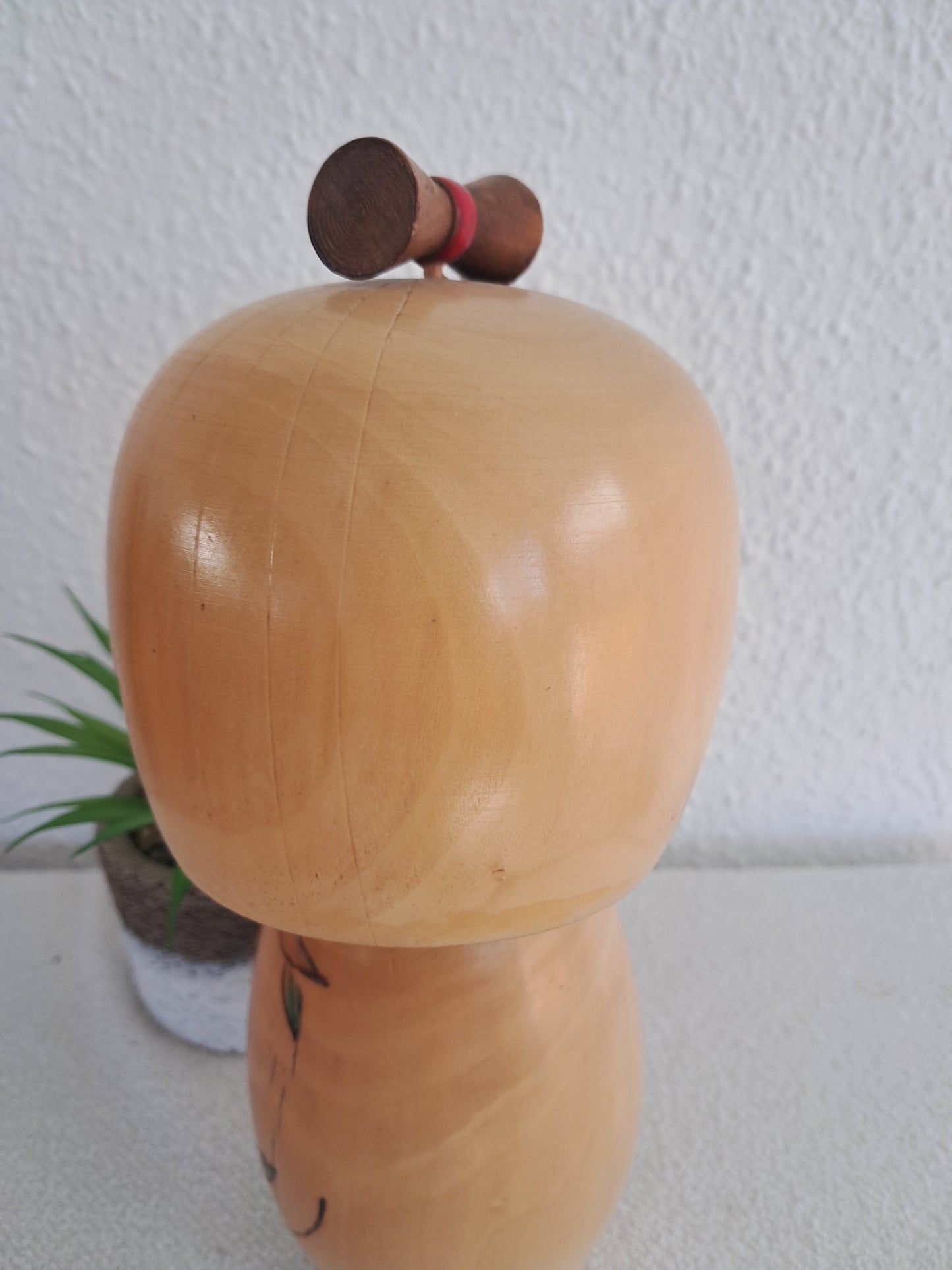 Vintage Sosaku kokeshi by Kishi Sadao kokeshi (1932-1998)