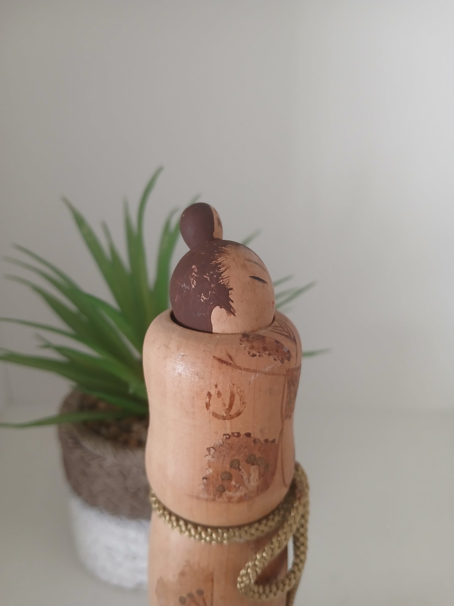 Elegant vintage creative kokeshi