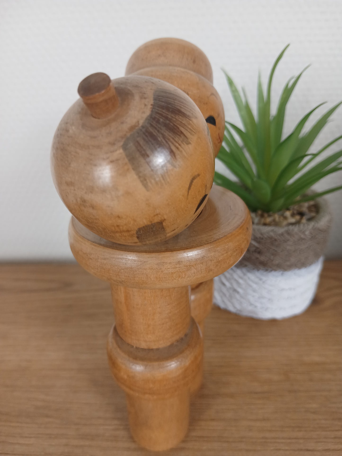 Vintage Sosaku Kokeshi made by Kishi Sadao (1932-1998)