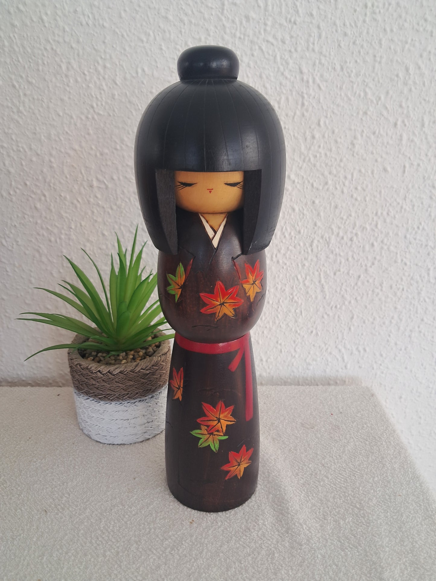 Beautiful creative kokeshi by Kishi Sadao (1932-1998)