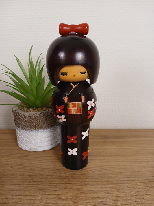 Vintage Gumma kokeshi made by Miyashita Hajime (1940-)