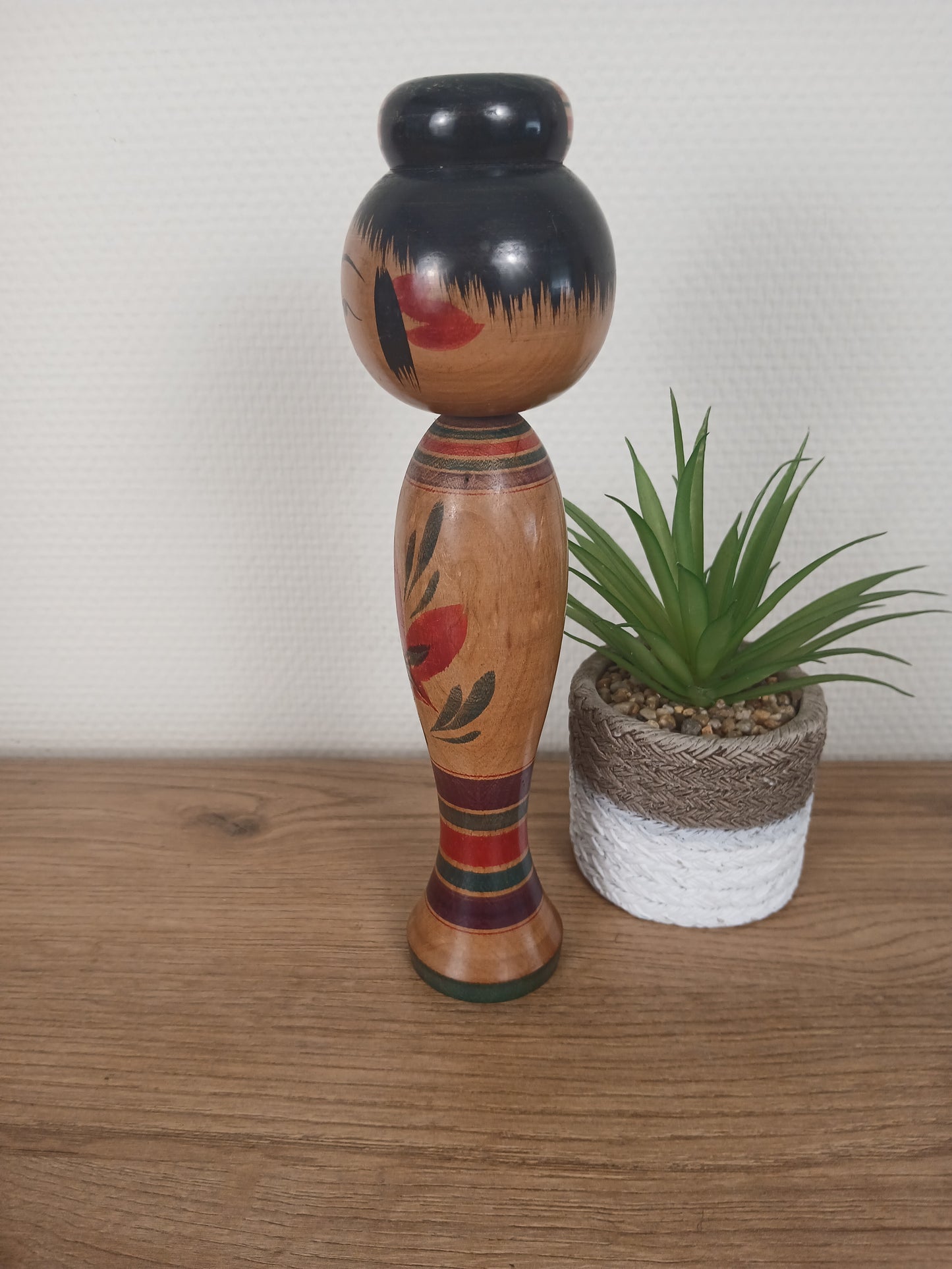Vintage traditional Togatta kokeshi by Eitaro Sato (1939-)