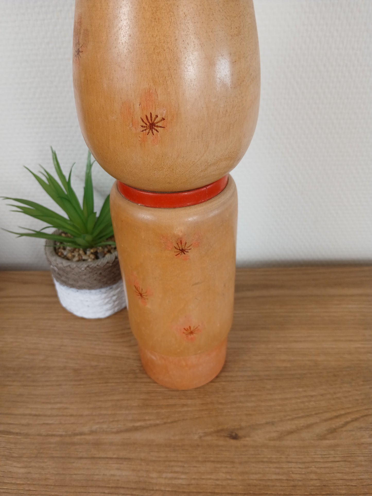 Vintage rare Sosaku Kokeshi made by Hajime Takahashi (1918-2002)