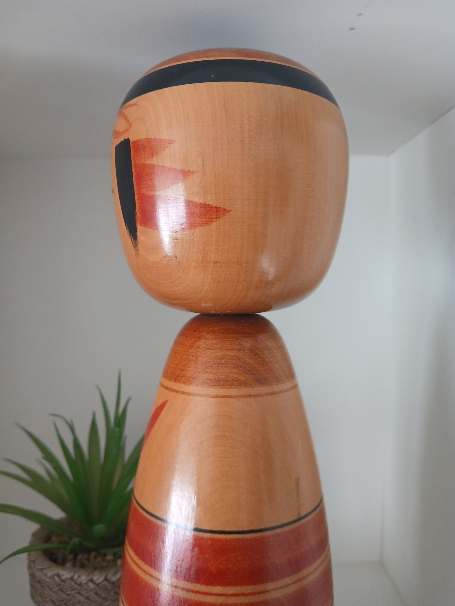 Vintage traditional Togatta kokeshi by Yasuo Maehara