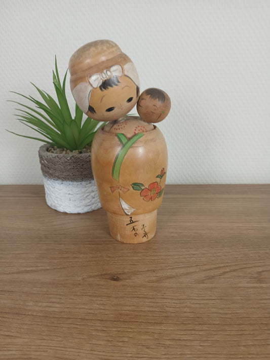 Vintage creative kokeshi by Miyagawa Kunio - Babysitter