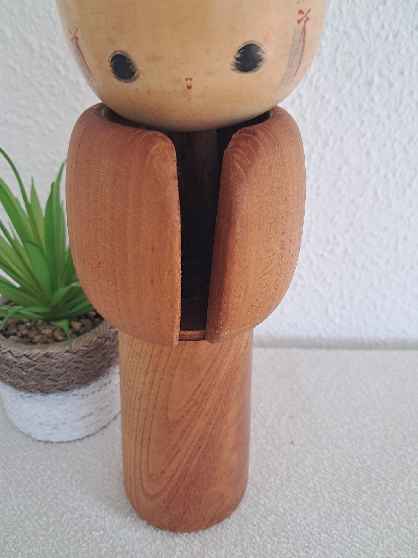 Rare Sosaku kokeshi by Aida Seihou (1926-1998)