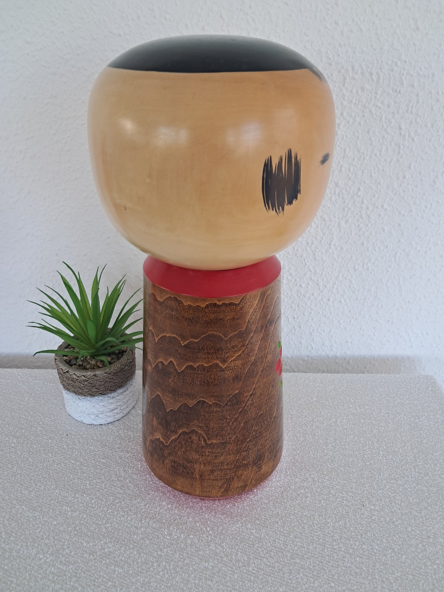 Exclusive Big and chunky Sosaku Kokeshi By Akinori Takahashi (1957-) - TSUBAKINOKO