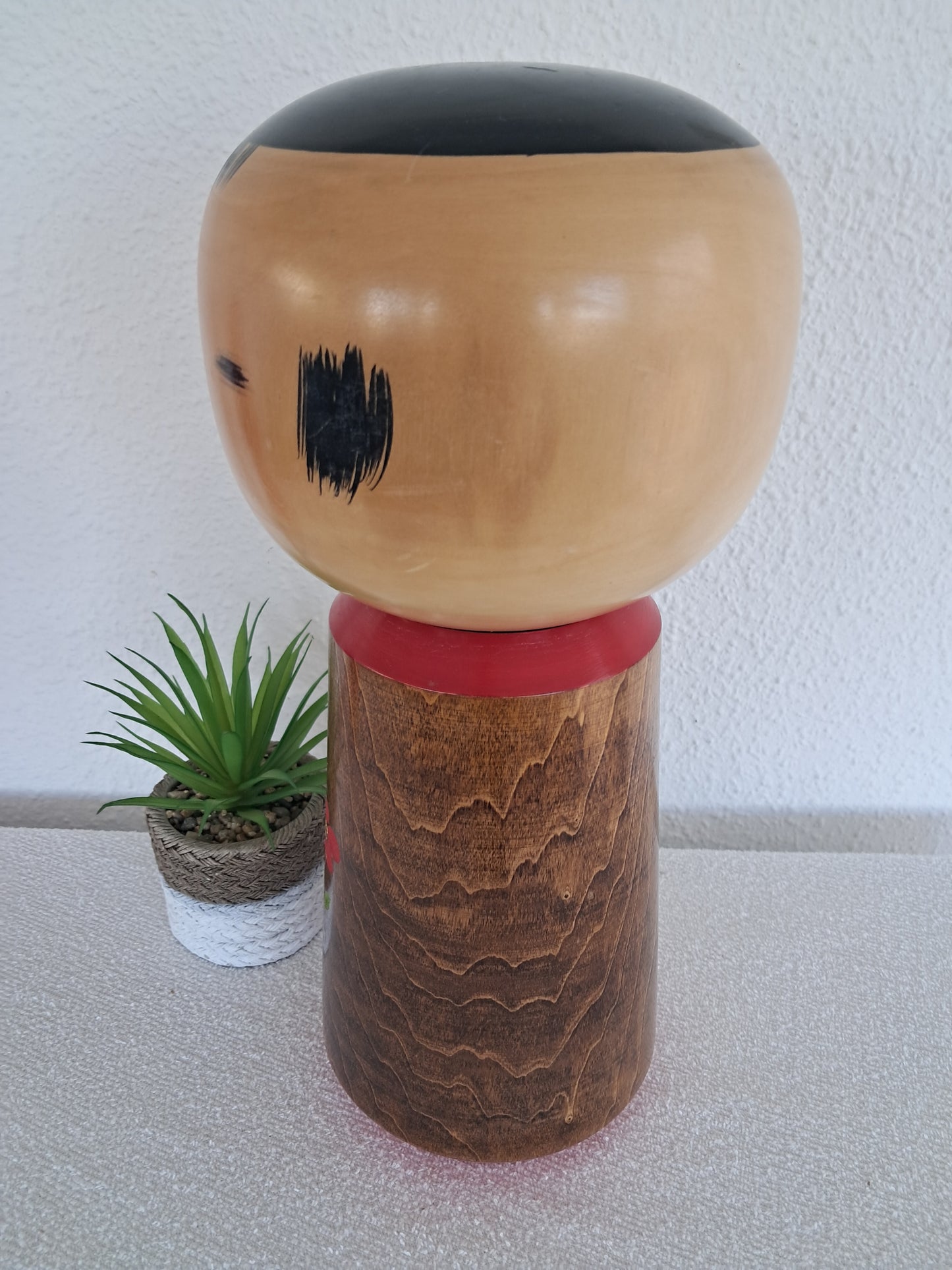 Exclusive Big and chunky Sosaku Kokeshi By Akinori Takahashi (1957-) - TSUBAKINOKO