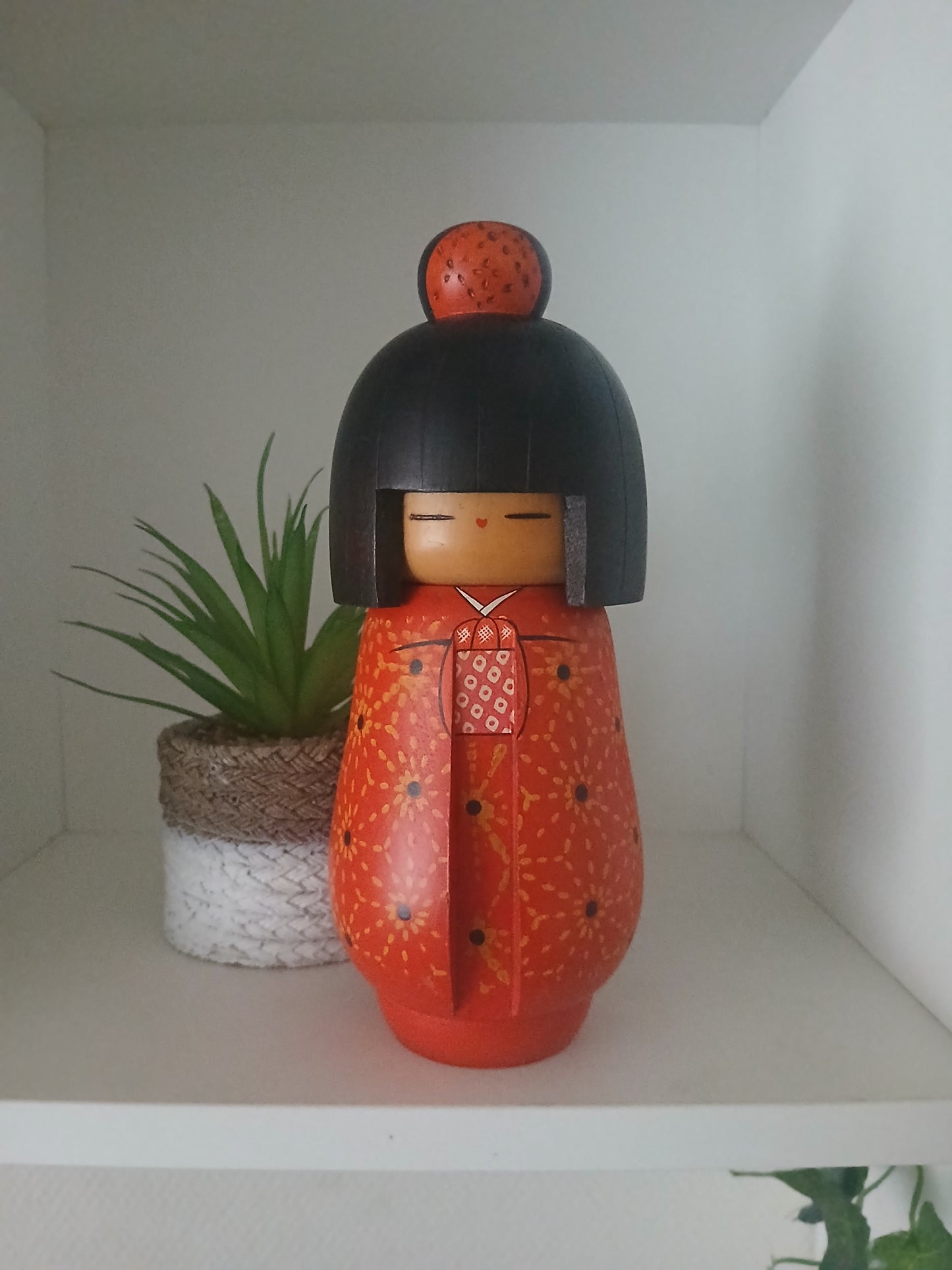 Vintage Gumma kokeshi made by Kazuo Takamizawa (1927-)