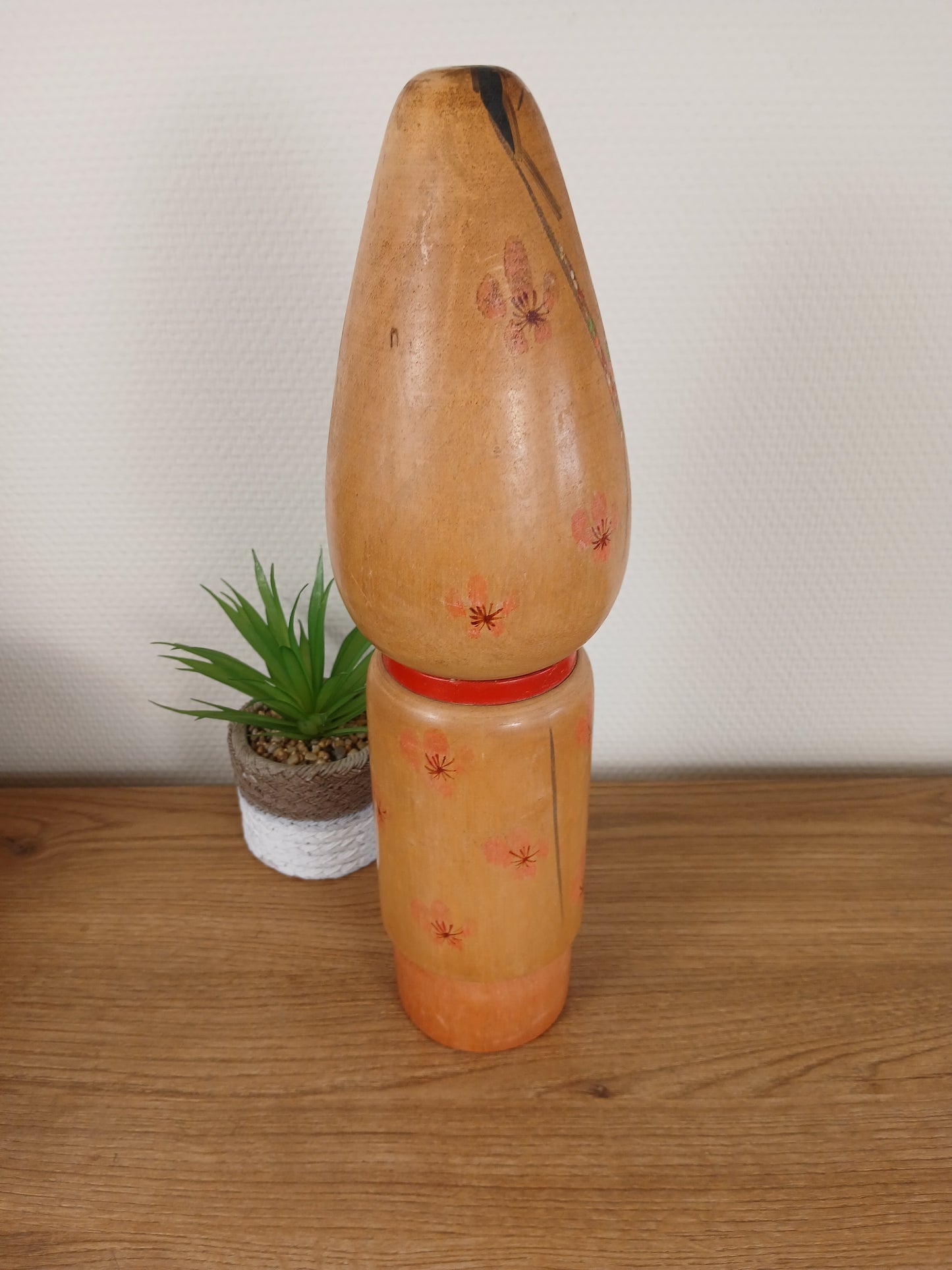 Vintage rare Sosaku Kokeshi made by Hajime Takahashi (1918-2002)
