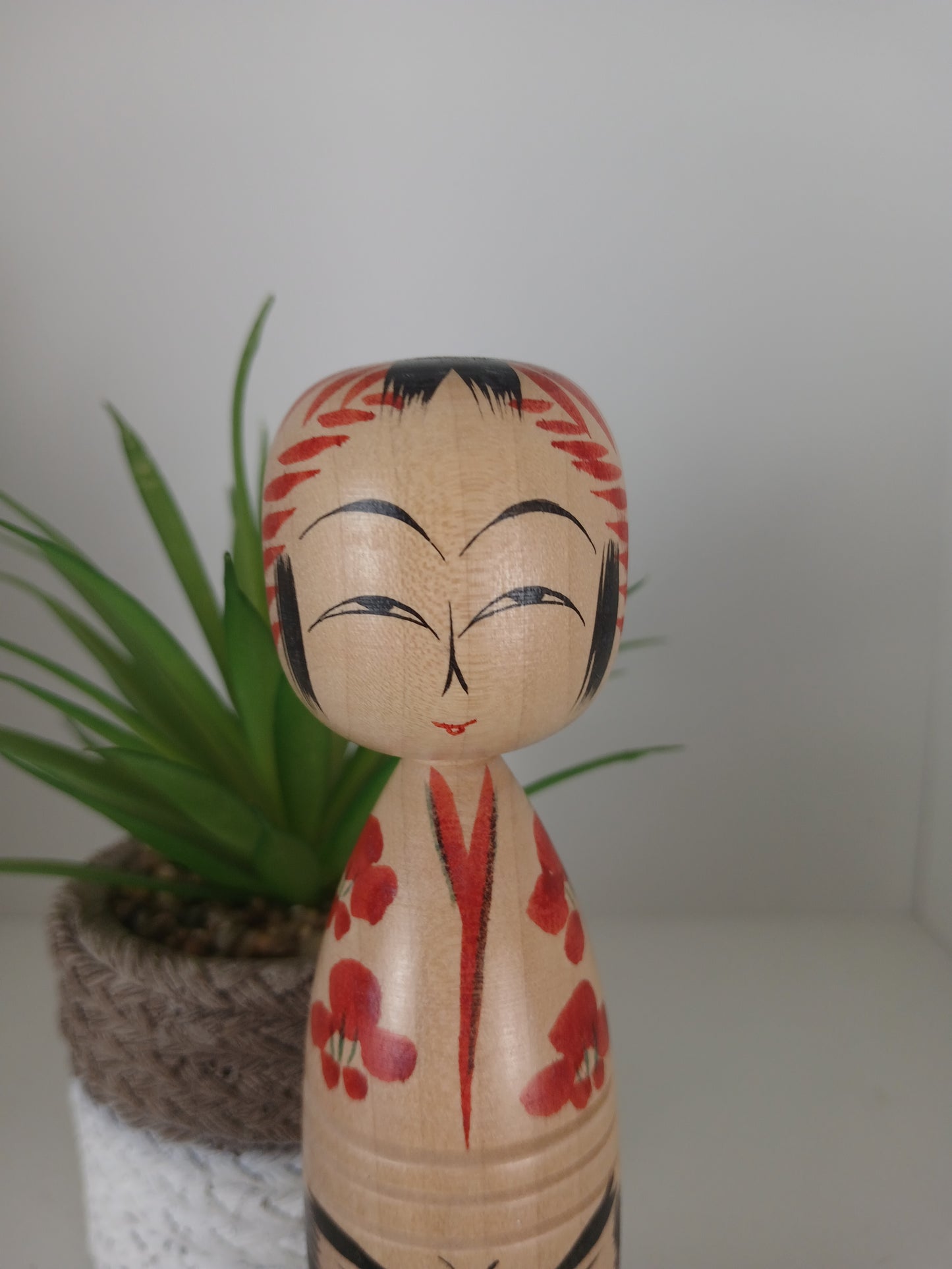 Vintage Togatta kokeshi by Sato Katsuhiro with Daruma - Dated 1992