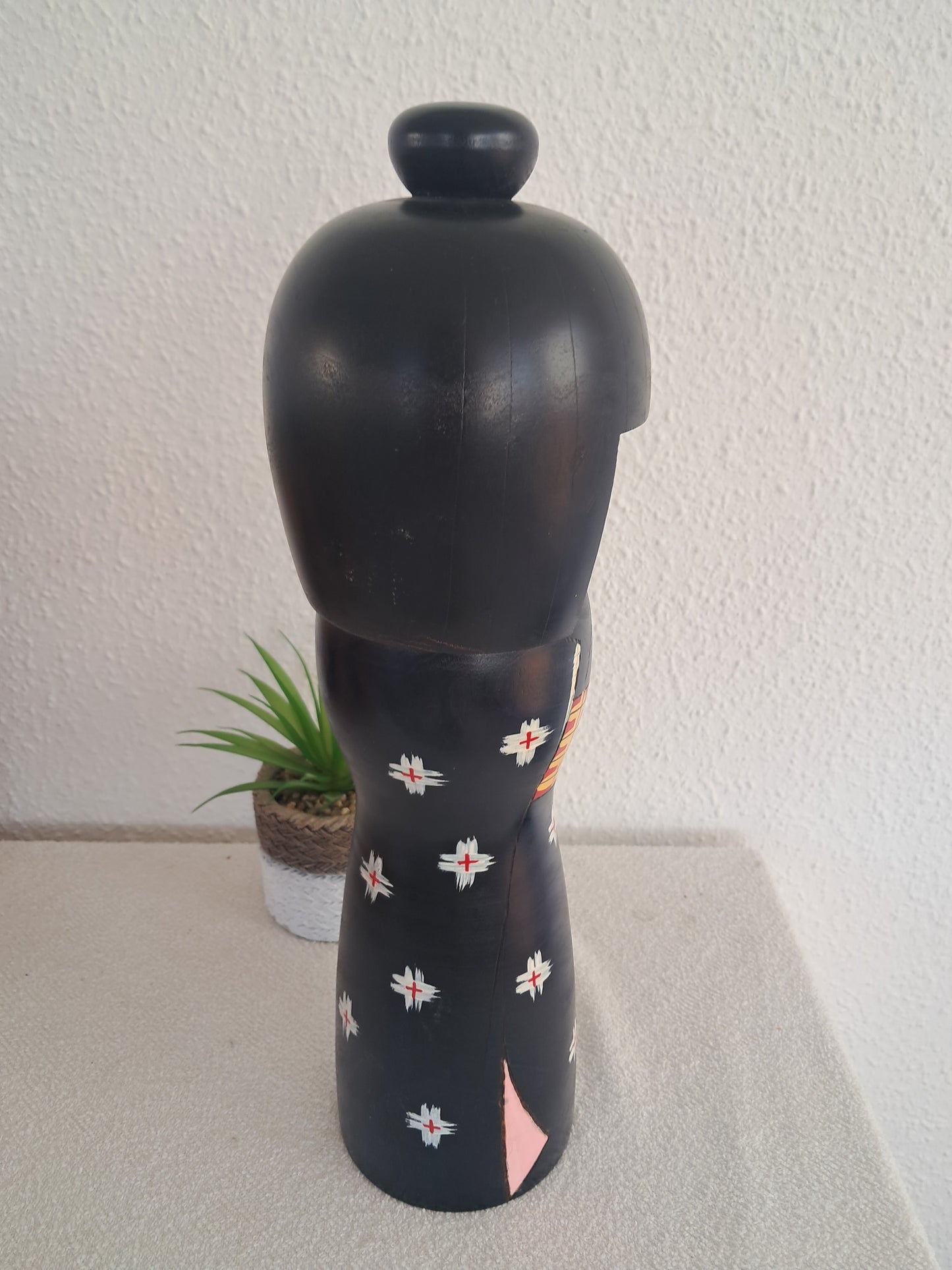 Rare Exclusive creative kokeshi by Kishi Sadao (1932-1998) XL 37cm