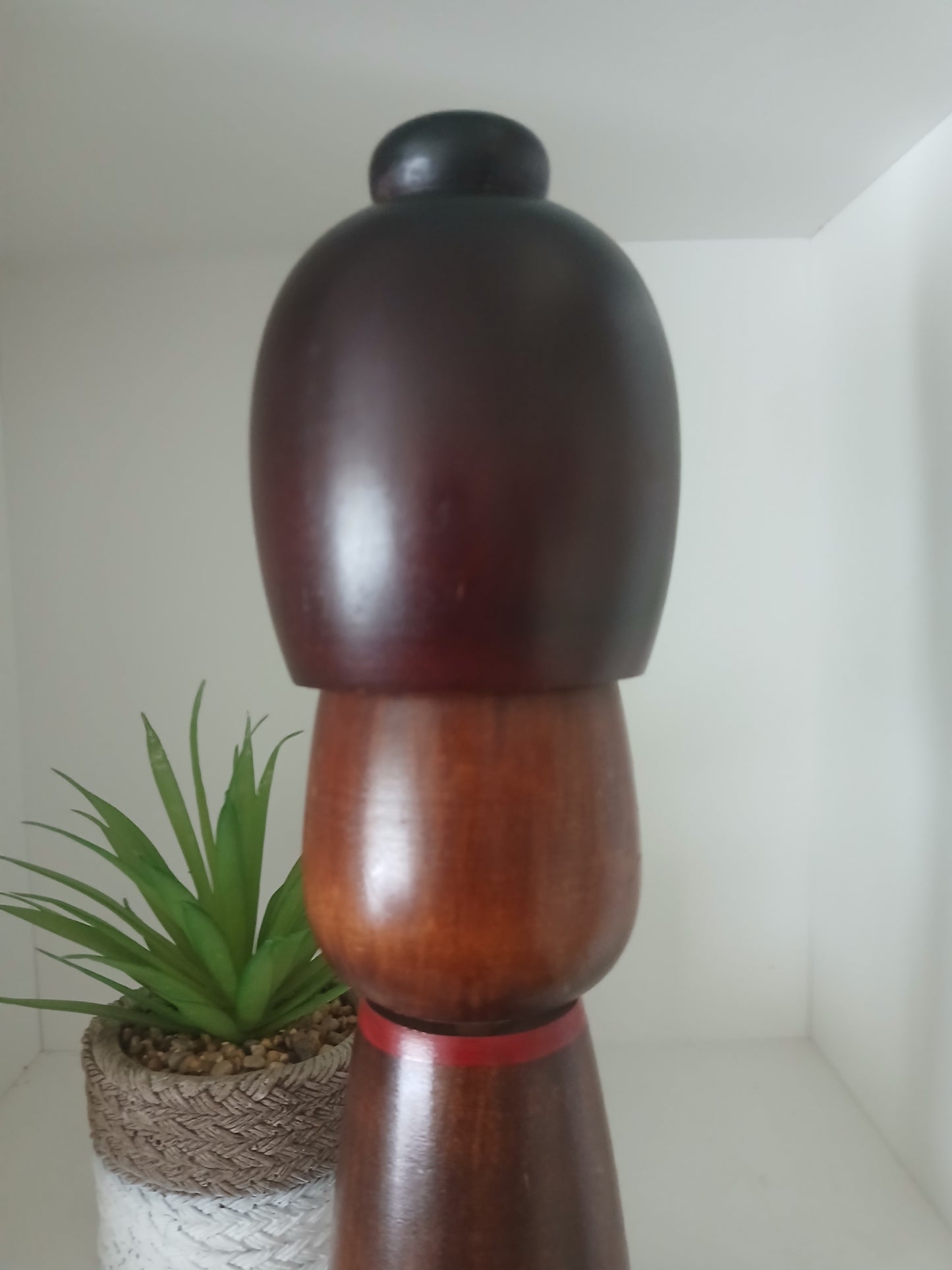 Beautiful creative kokeshi by Kishi Sadao (1932-1998)