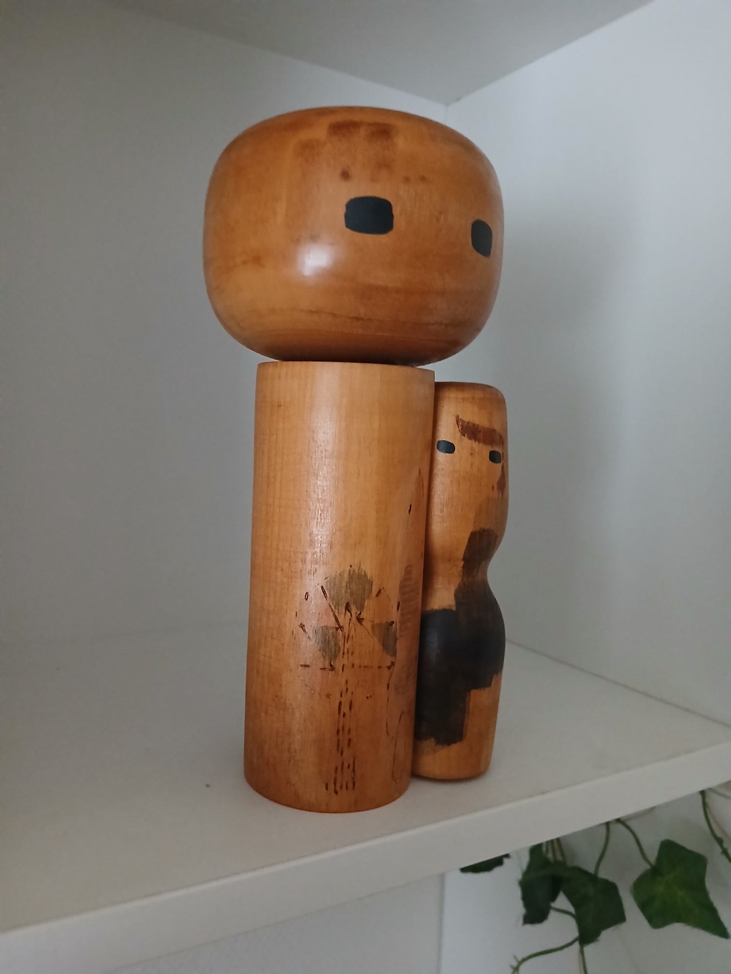 Rare Vintage Creative Kokeshi by renowned artisan Ikuyoshi Yokozuka - Mother and child